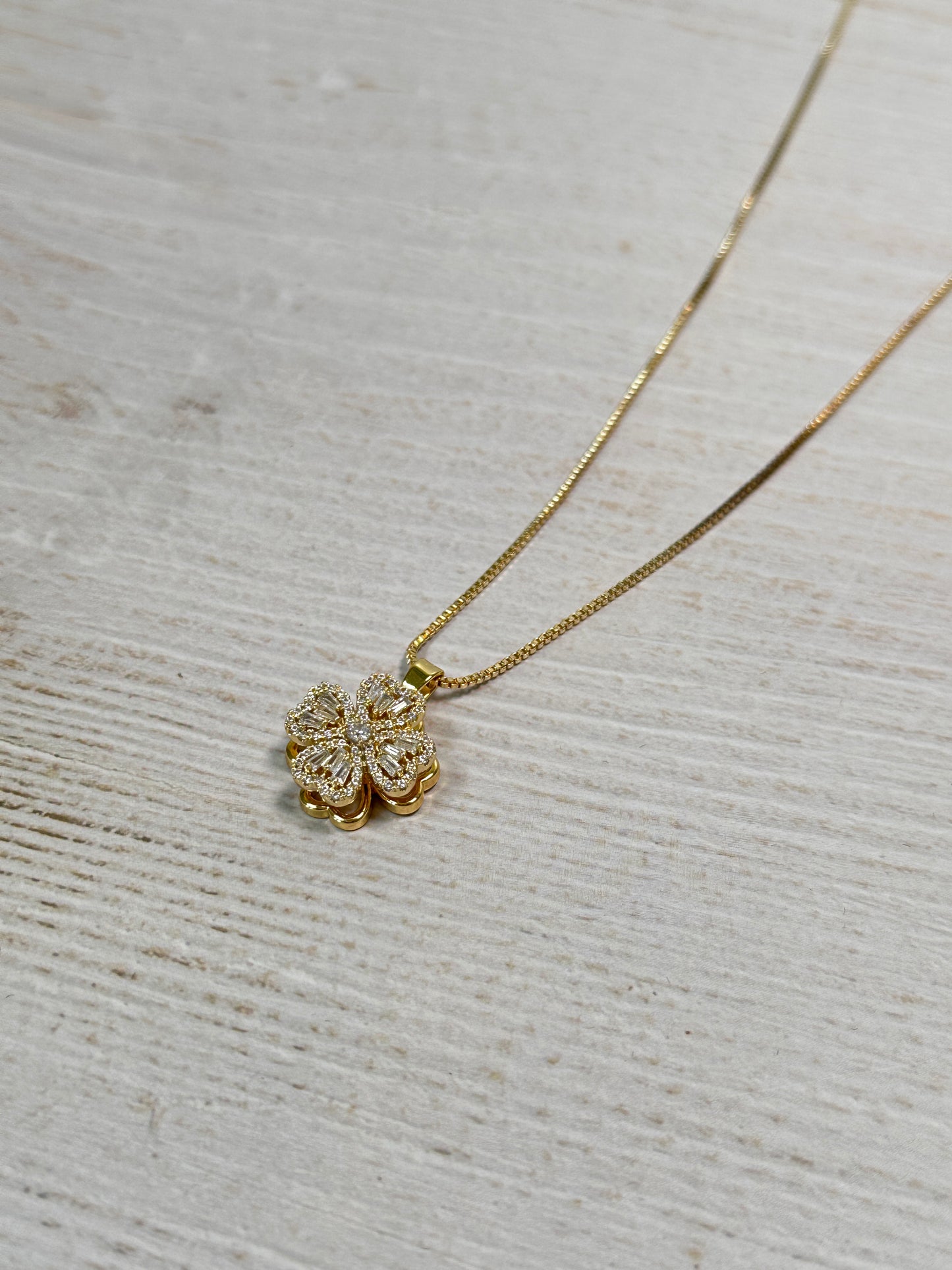 Trendy Flower Necklace Pendant