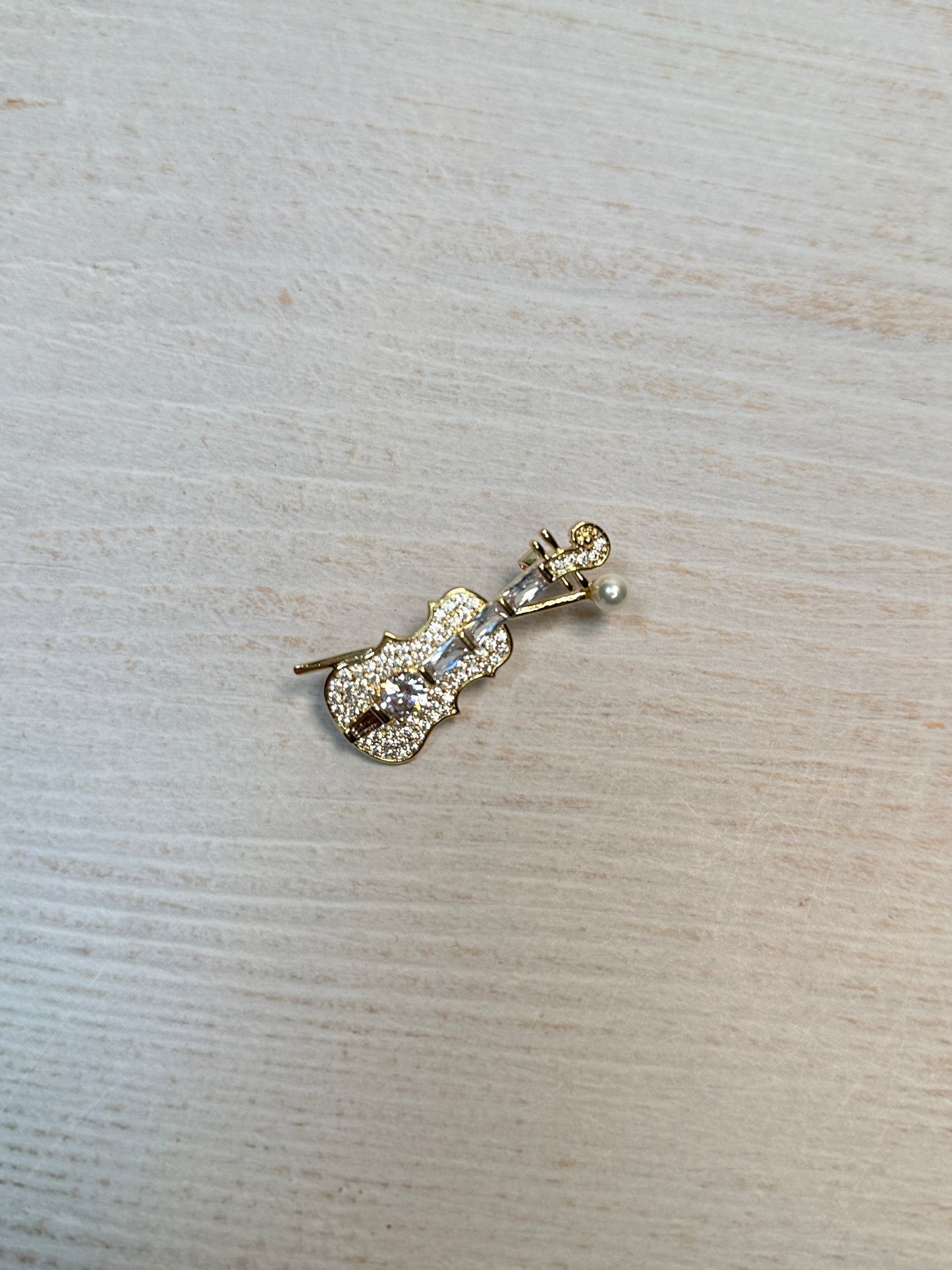 Small Violin Sparkling Brooch
