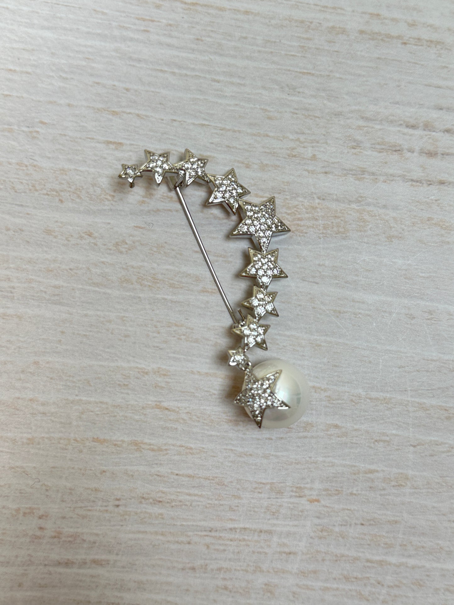 Unique Design Star Brooch
