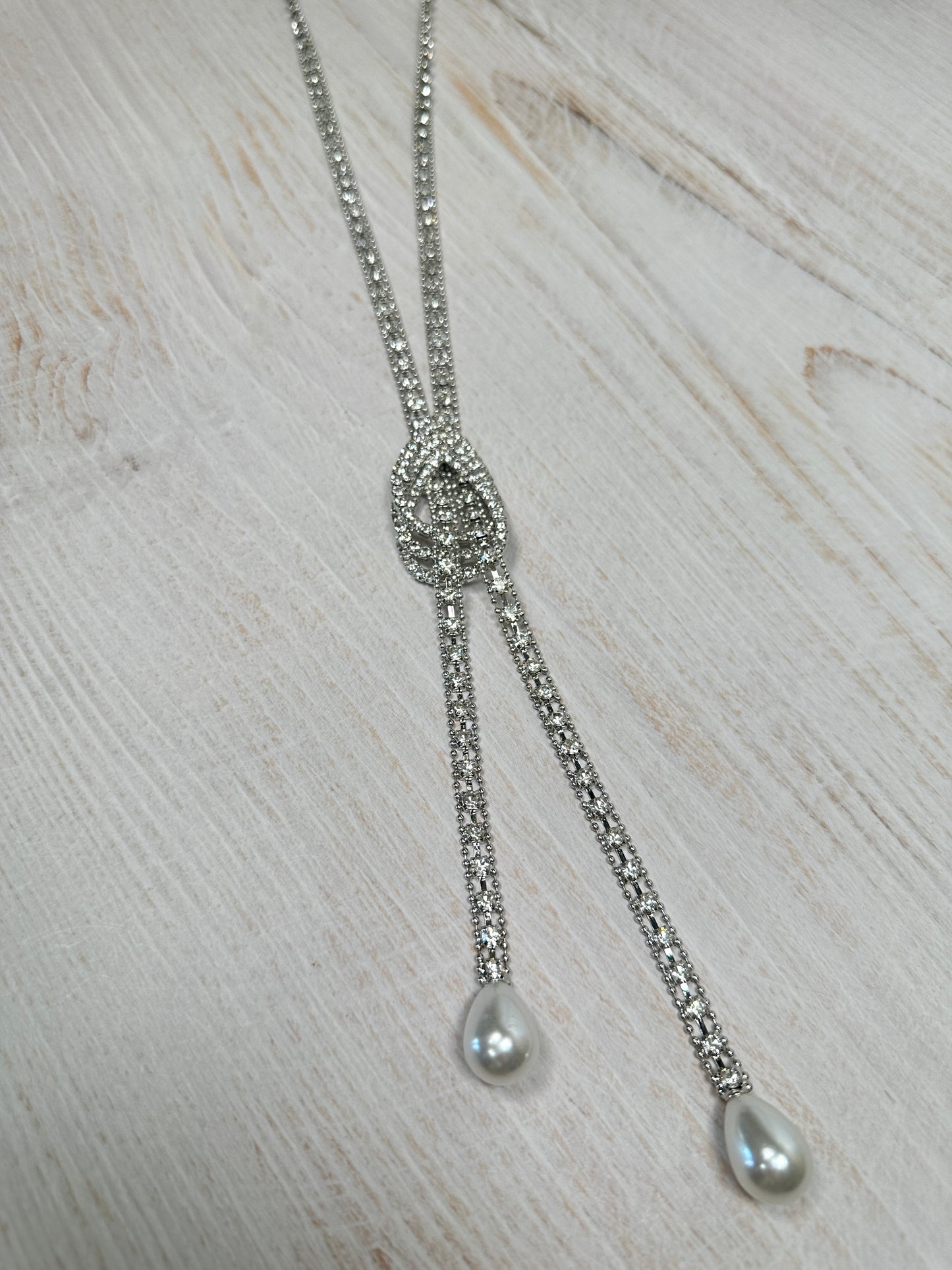 Women Premium Fashion Pendant Necklace