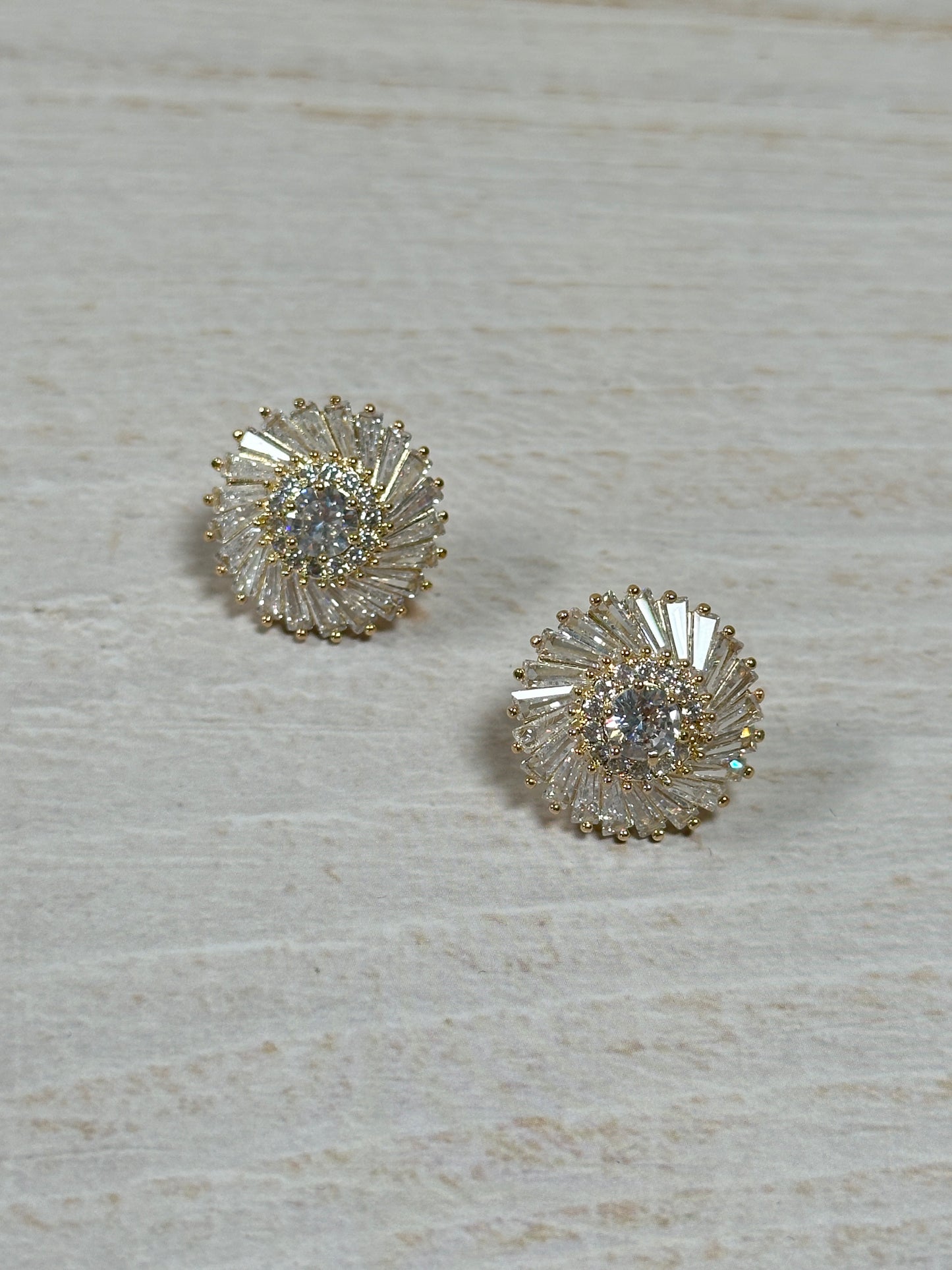 Shinning Cubic Zirconia Earring