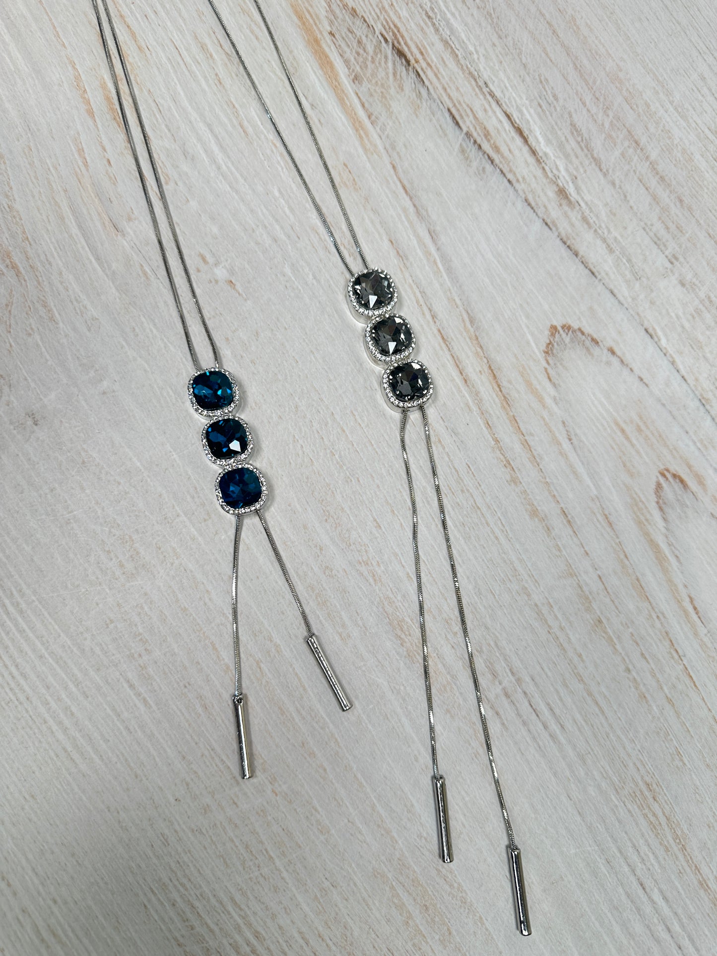 Women Fashion Pendant/ Necklace