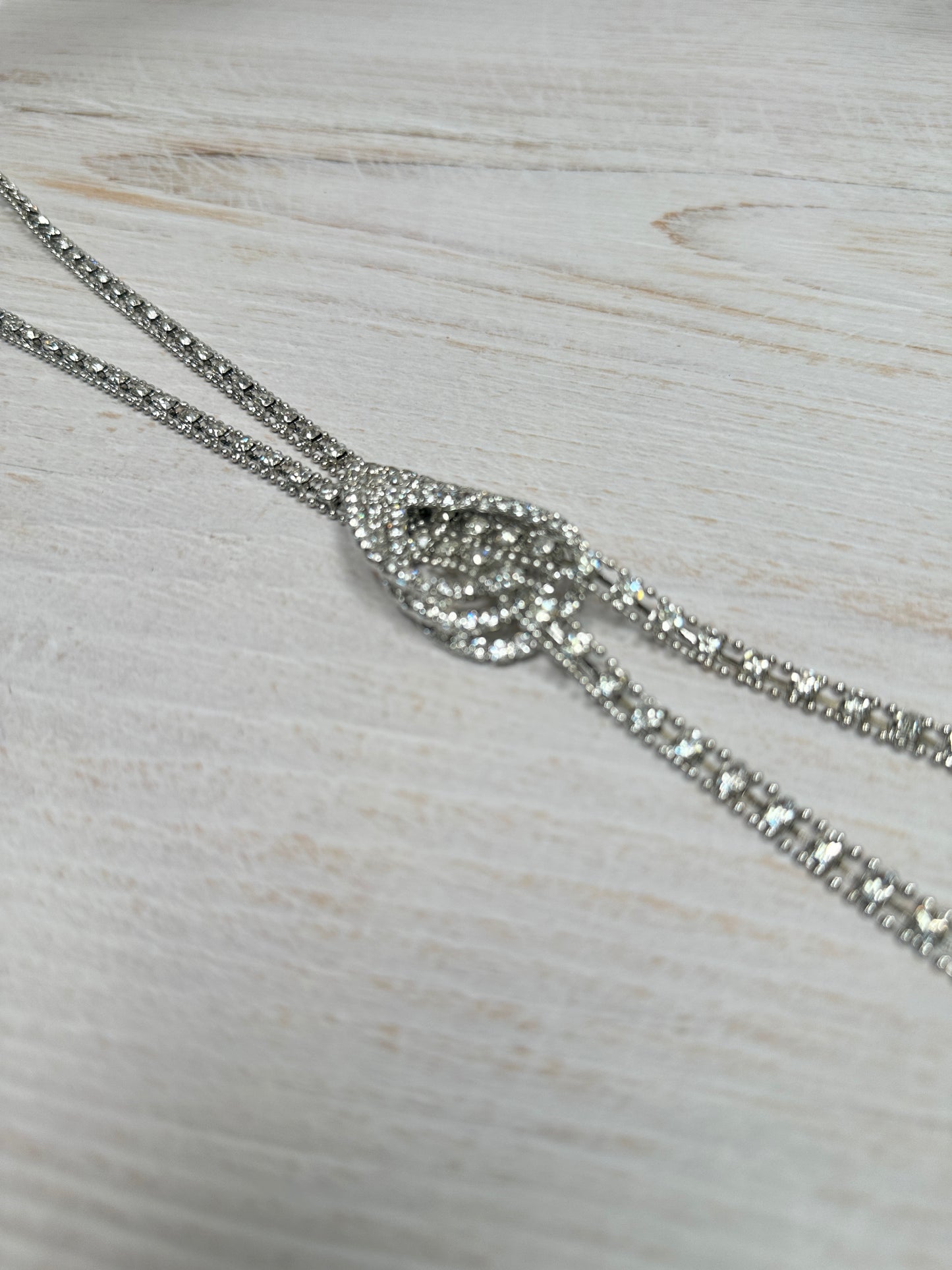 Women Premium Fashion Pendant Necklace