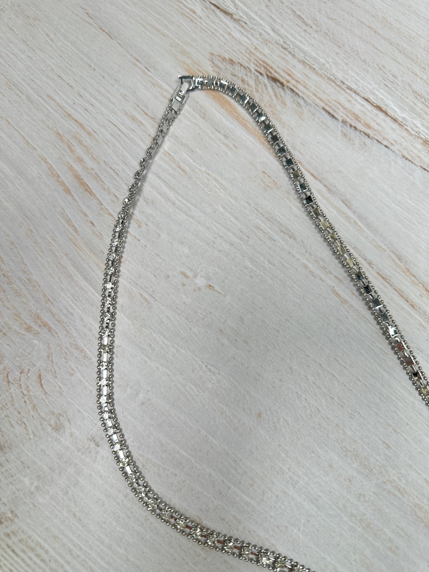 Women Premium Fashion Pendant Necklace
