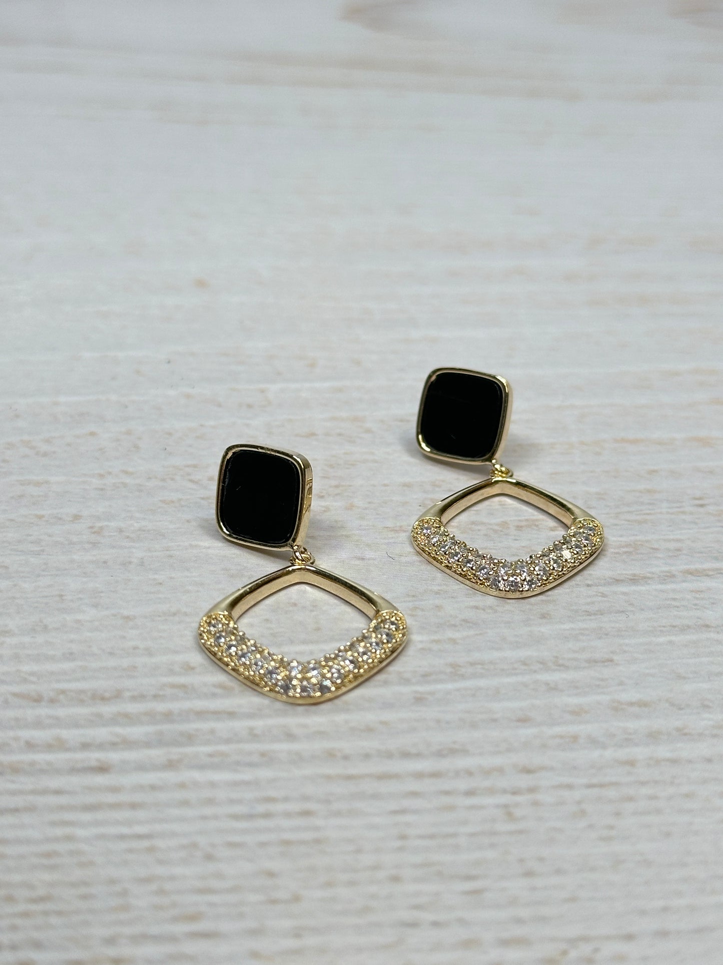 Hot Cubic Zirconia Earring