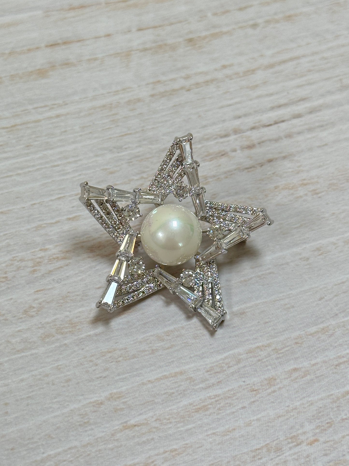 Star Brooch Cubic Zirconia