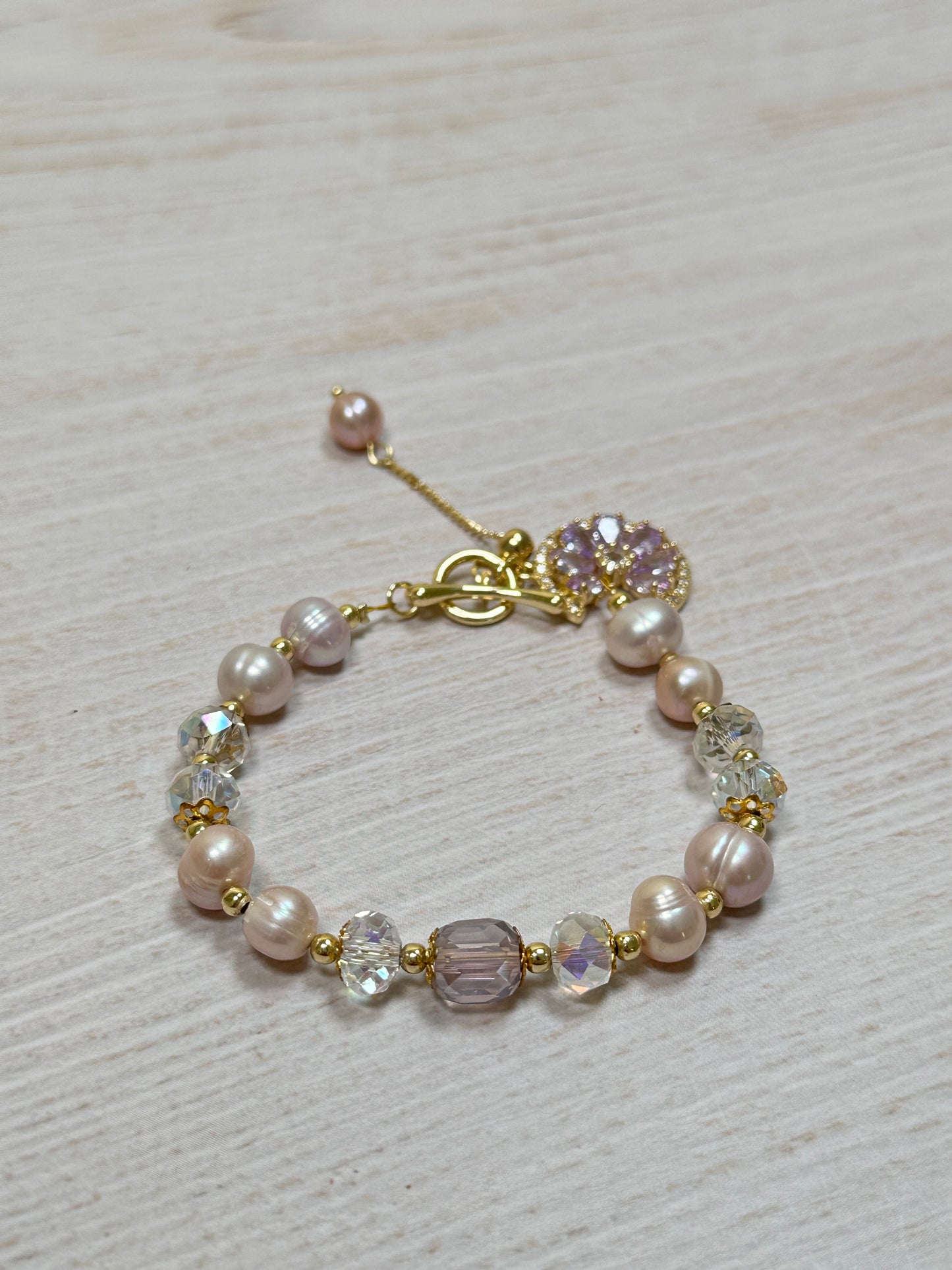 Elegant Pearl Bracelet