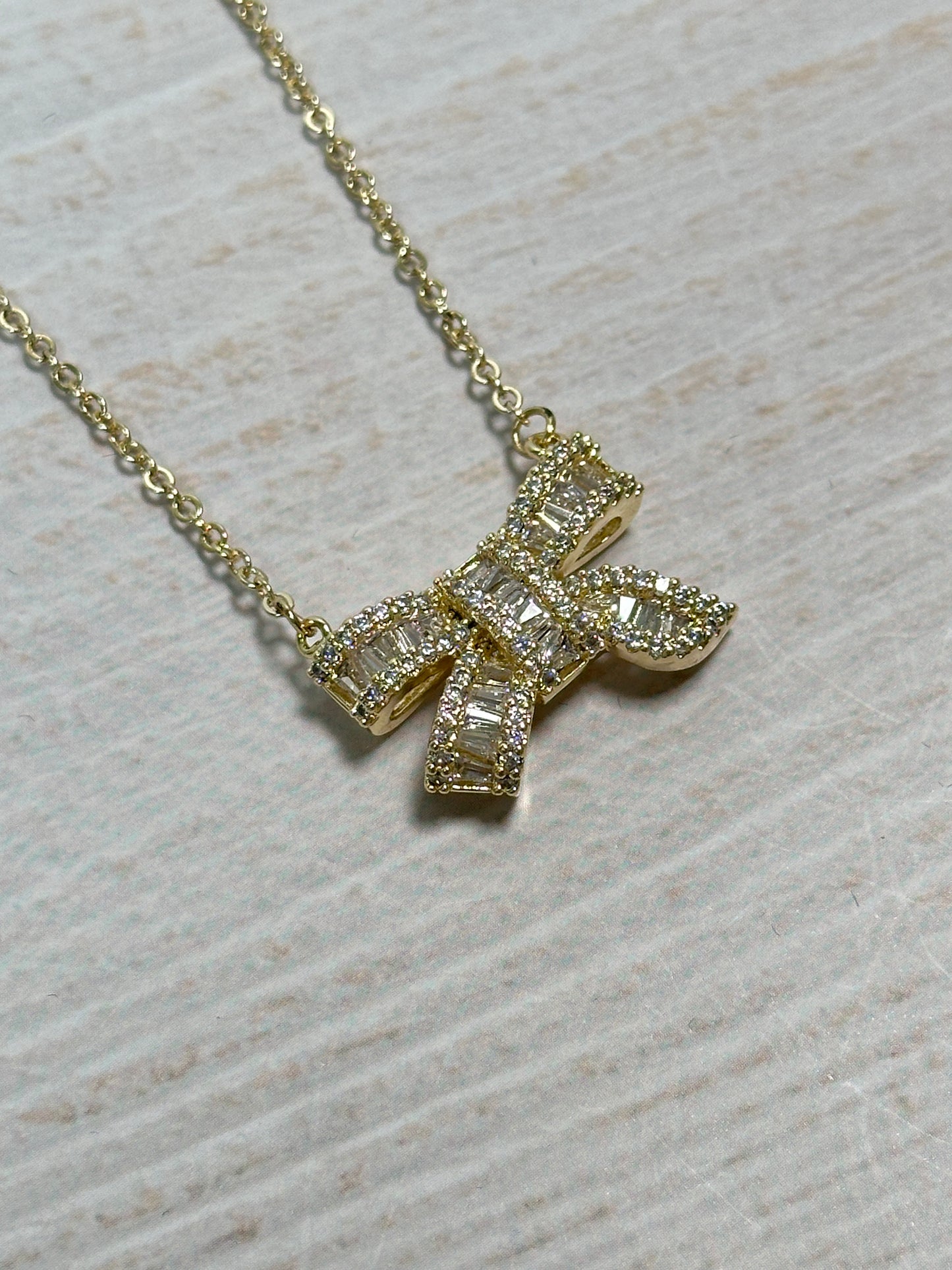 Fashion Bow Pendant Necklace