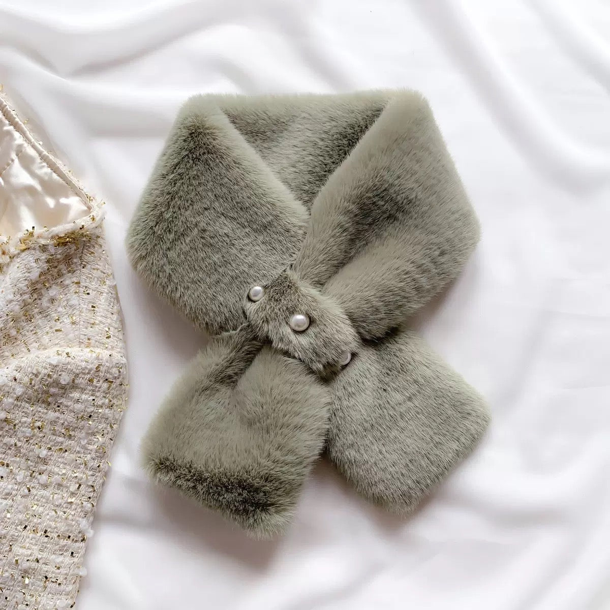 Premium Women Faux Scarf With Pearl