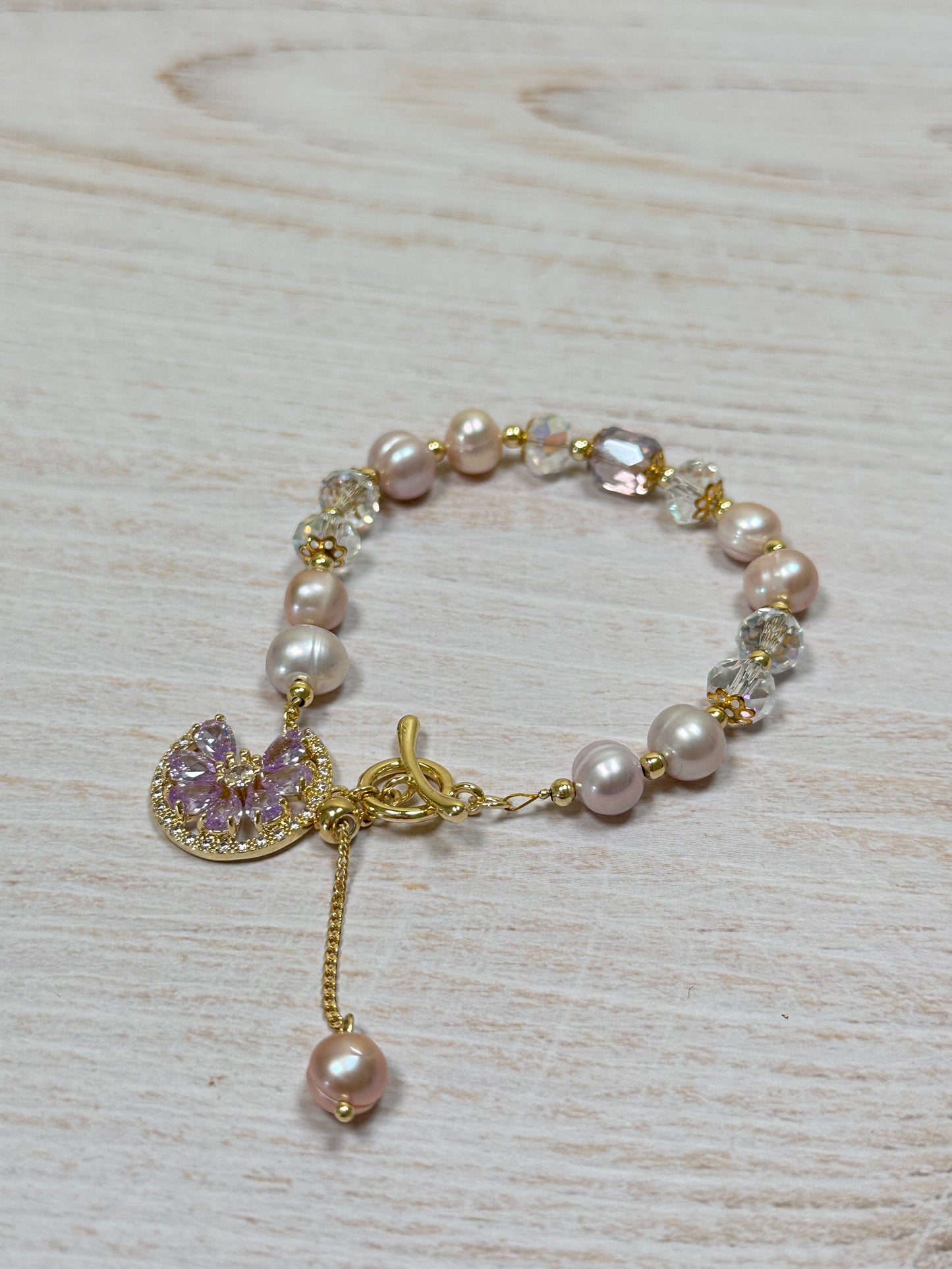 Elegant Pearl Bracelet