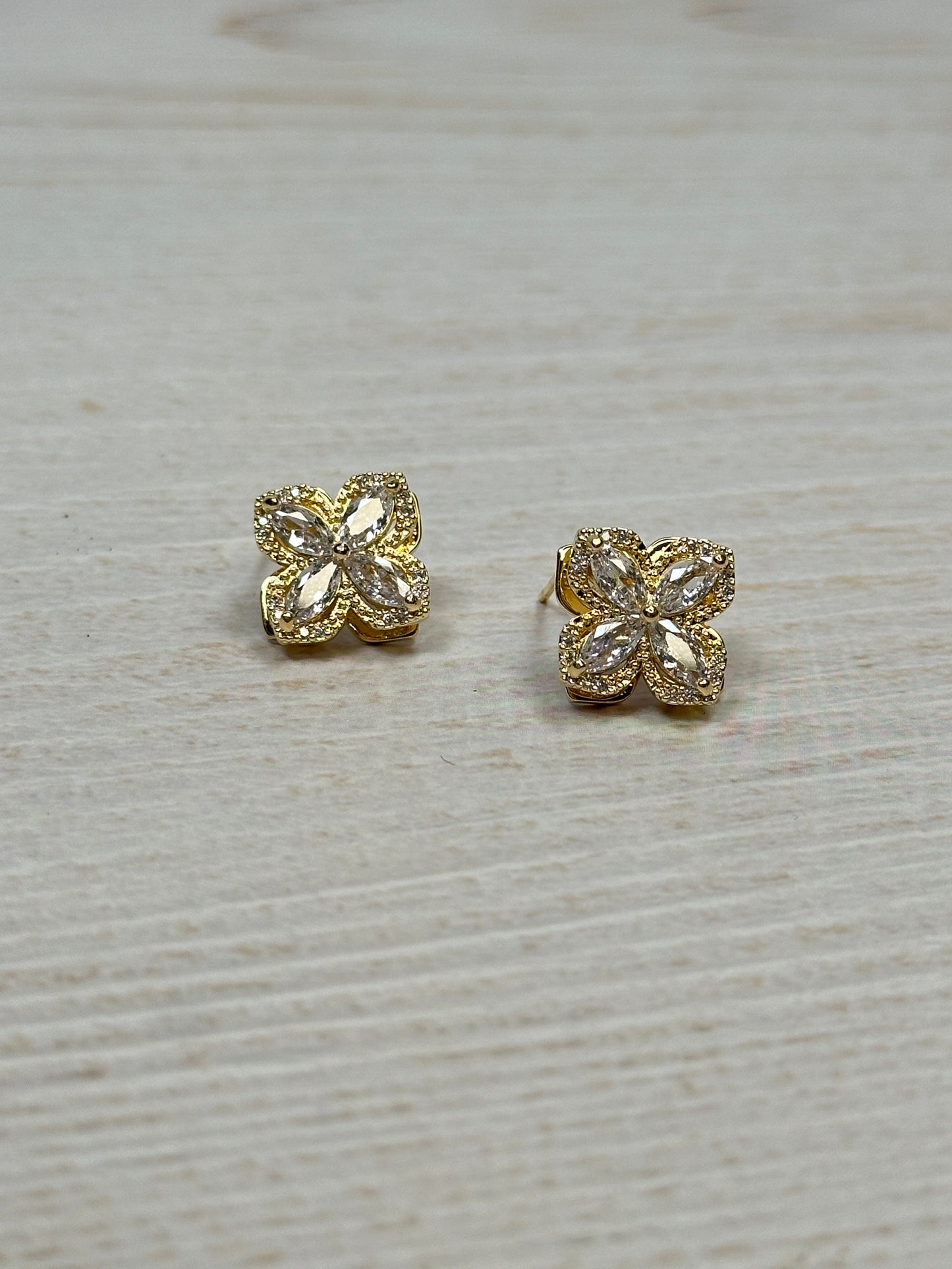 Women Quality Flower Earrings