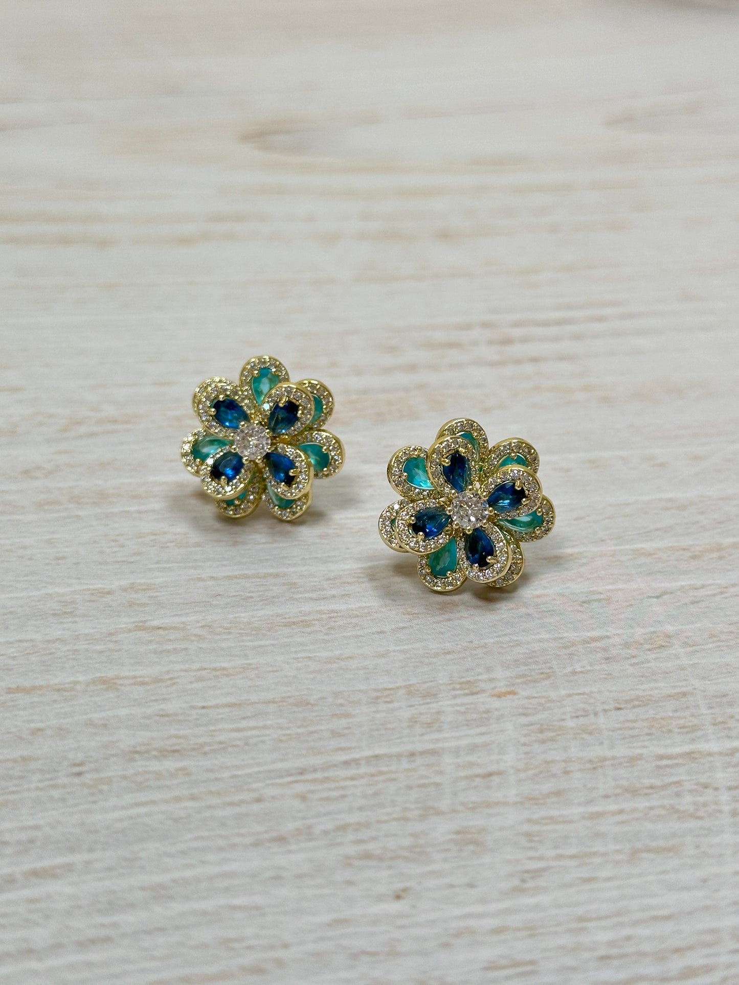 Beautiful Cubic Zirconia Flower Earring