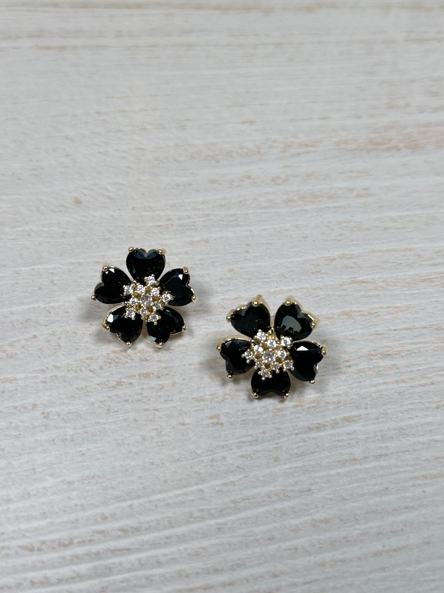 Pretty Flower Earring, Black