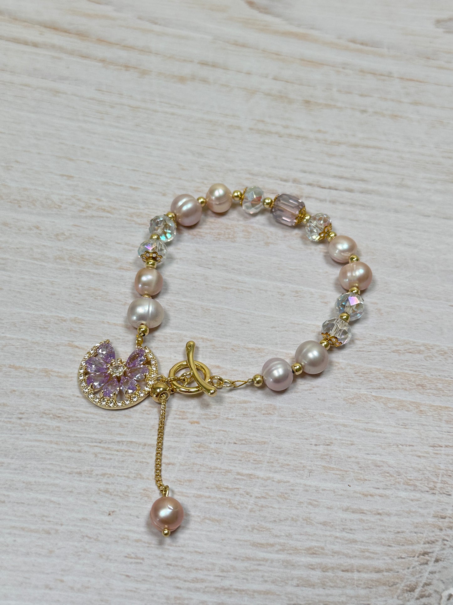 Elegant Pearl Bracelet