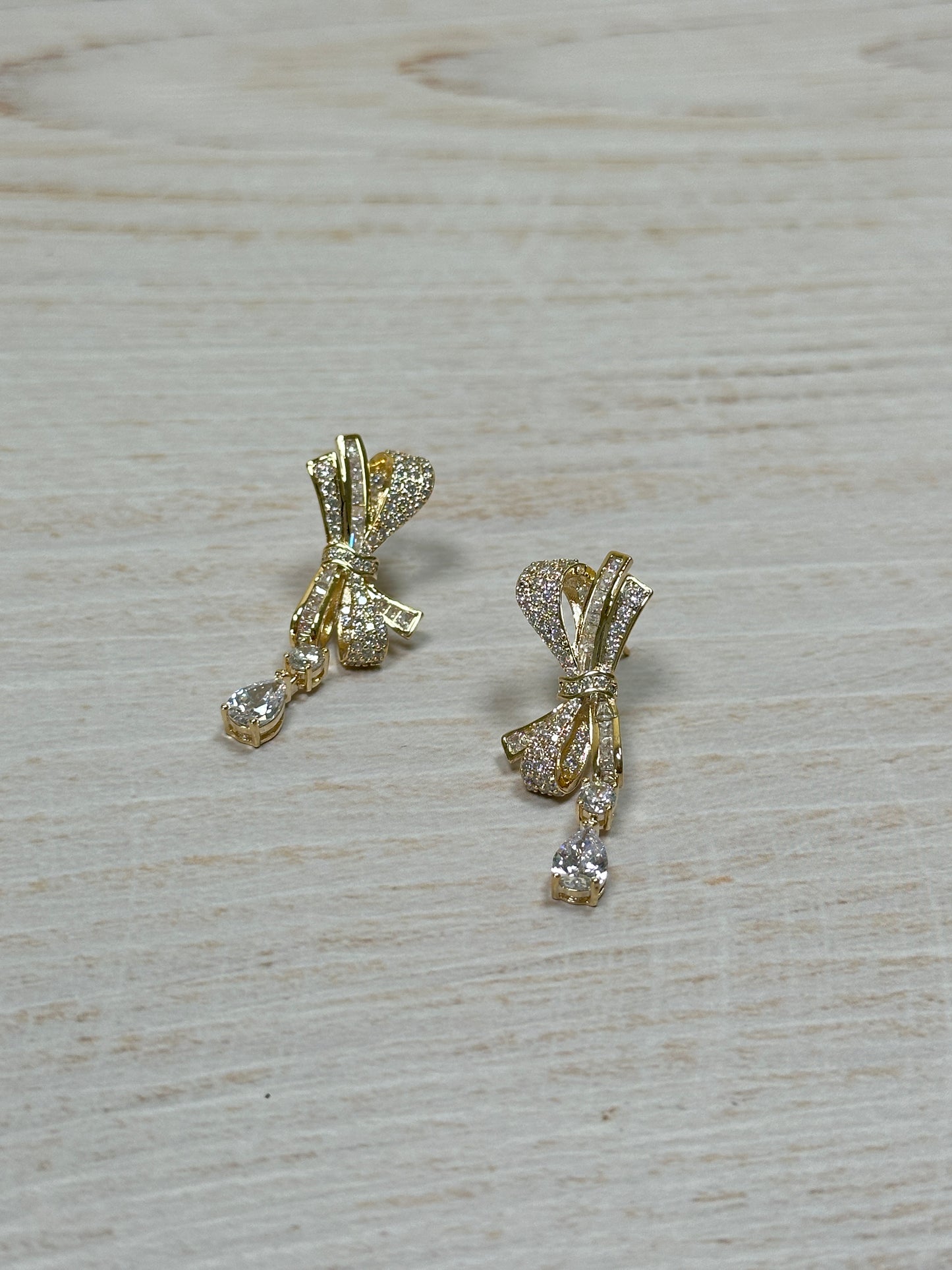 Sparkling Cubic Zirconia Bow Earring