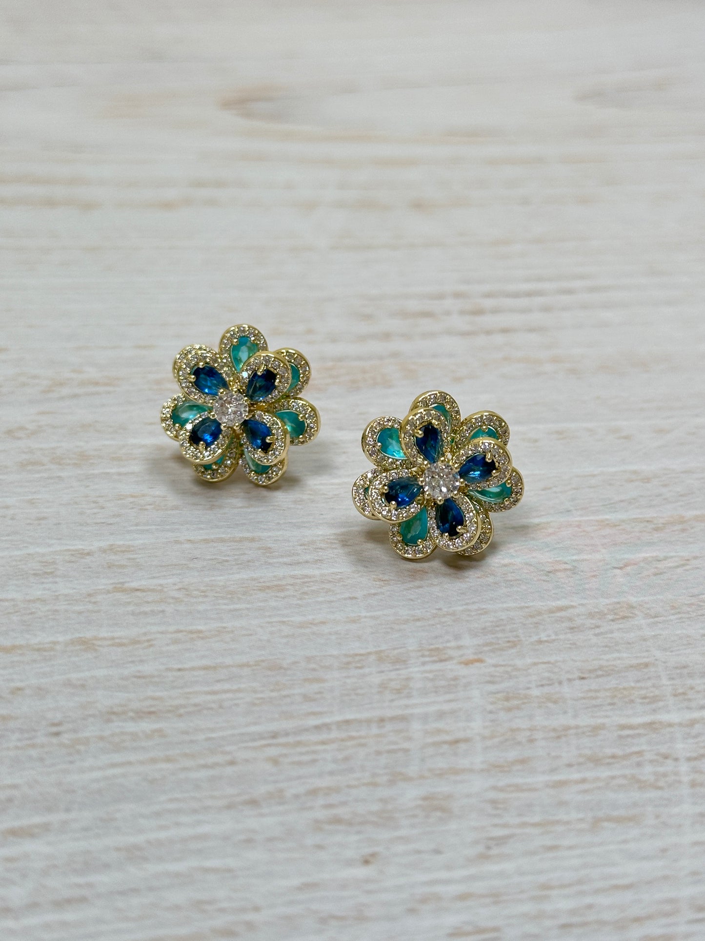 Beautiful Cubic Zirconia Flower Earring