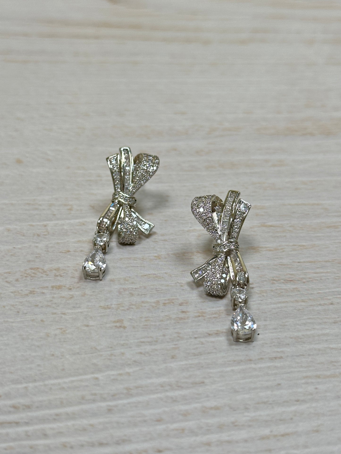 Favorite Sparkling Bow Earring