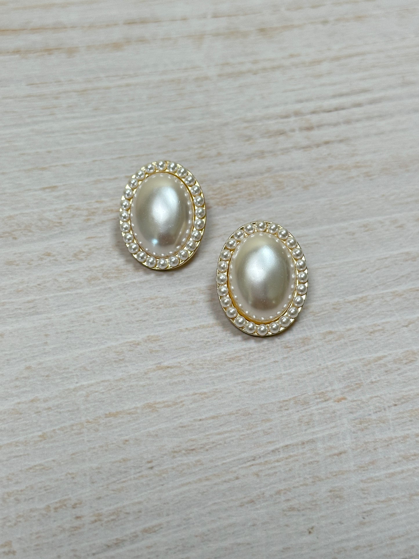 Elegant Pearl Earring