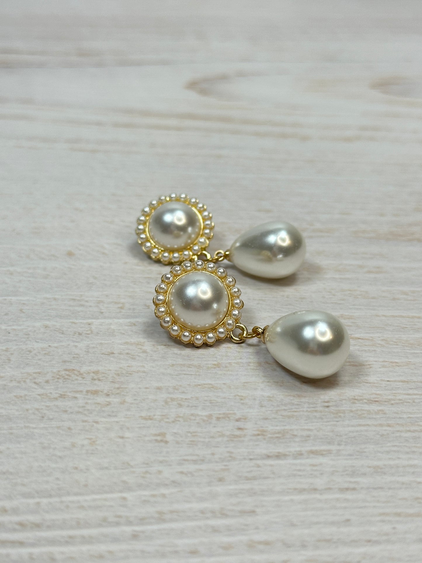 Elegant Pearl Earring