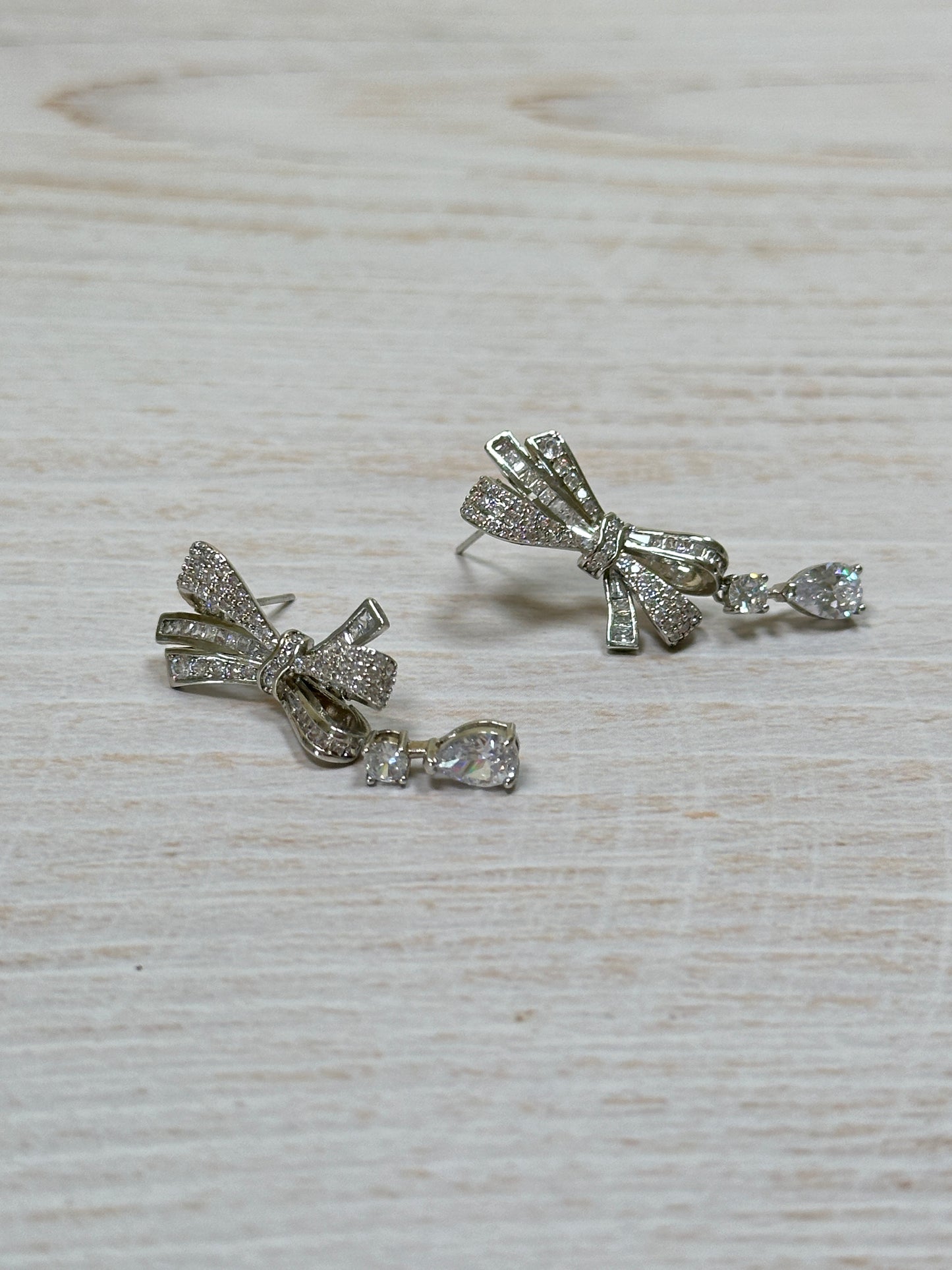 Favorite Sparkling Bow Earring