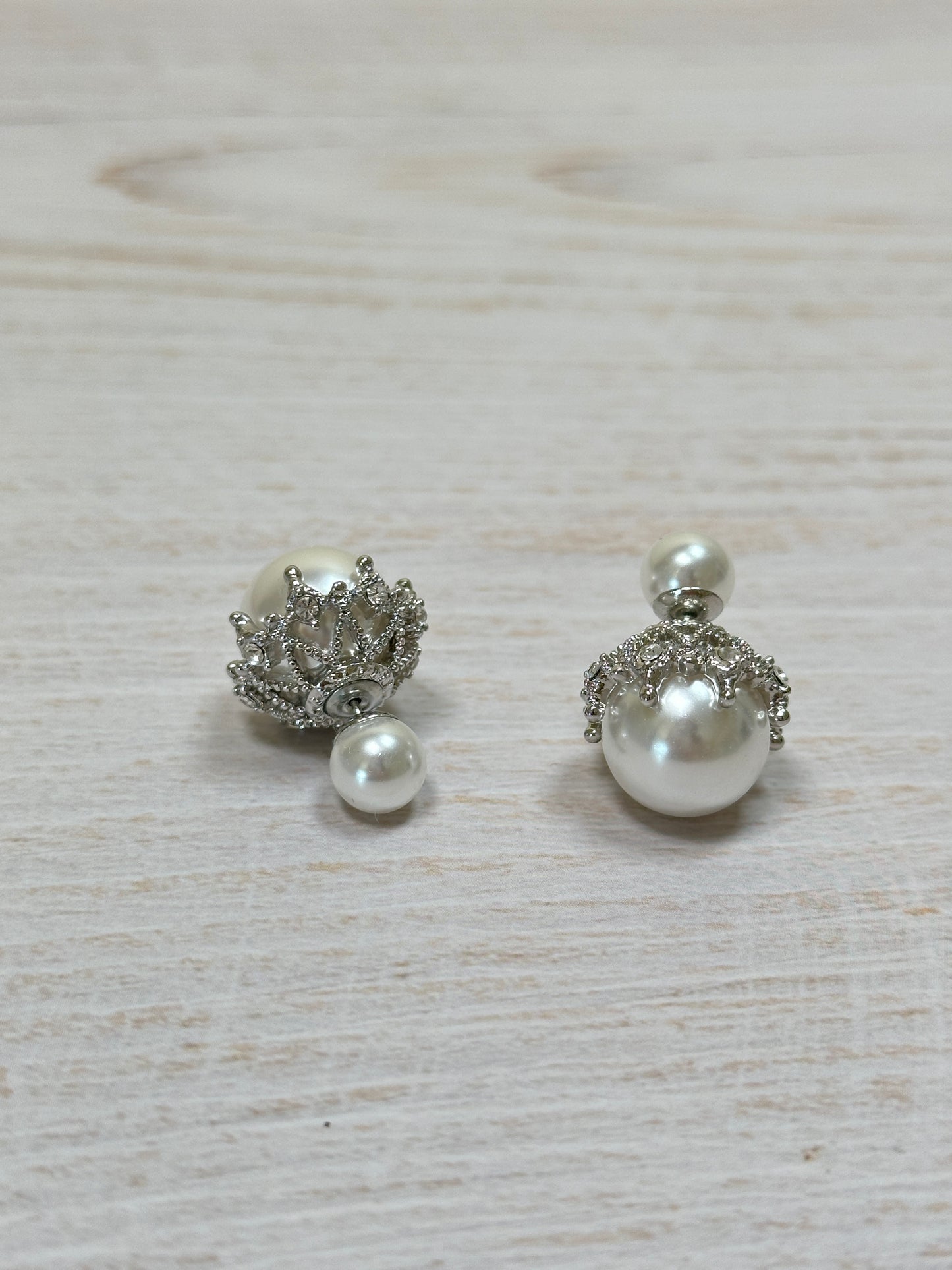 Stylish Pearl Earring