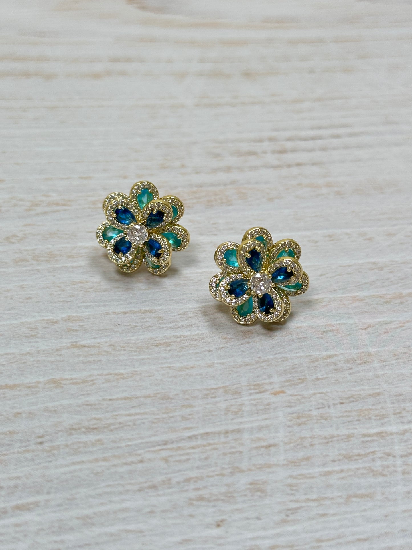 Beautiful Cubic Zirconia Flower Earring