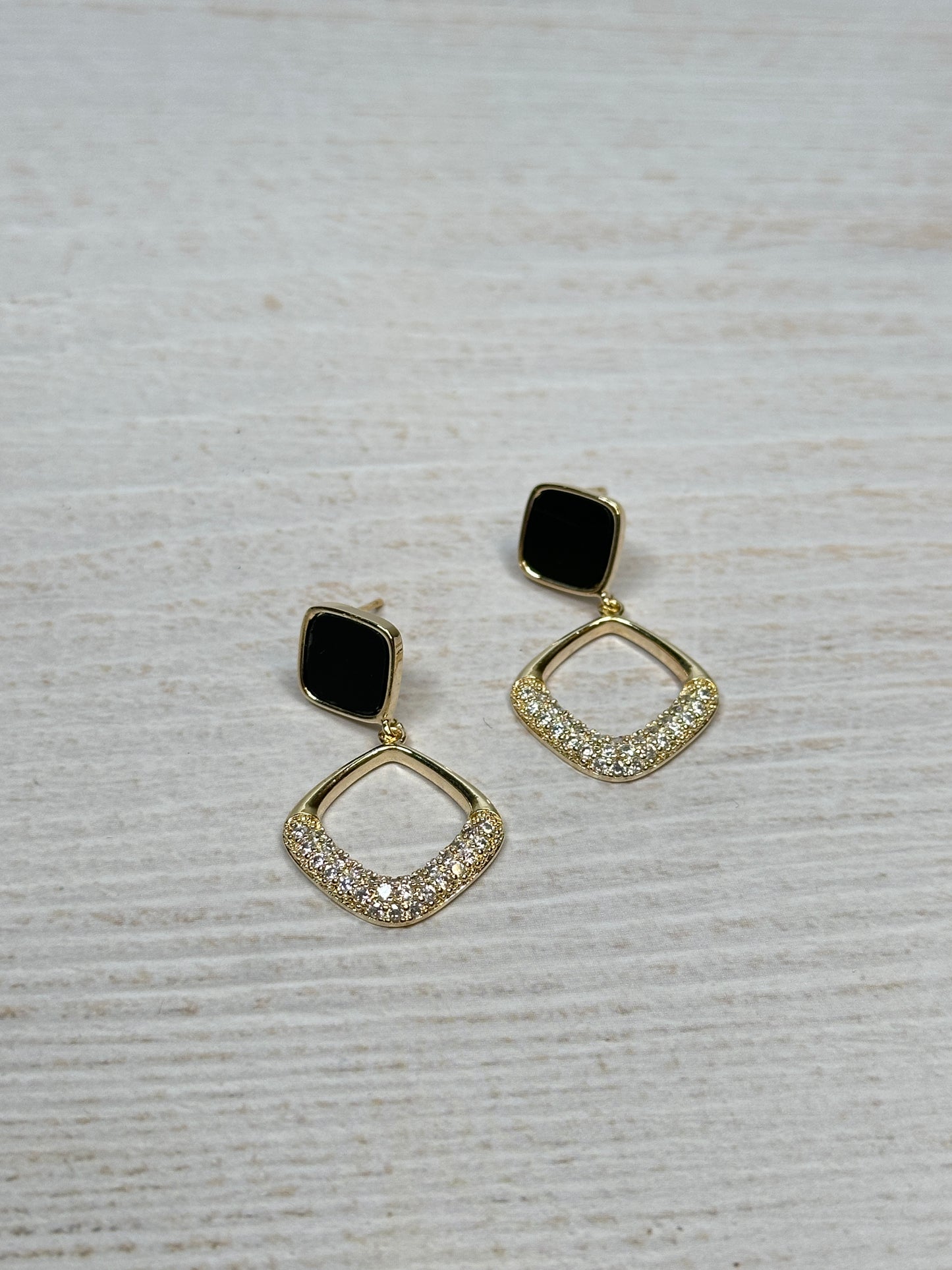 Hot Cubic Zirconia Earring