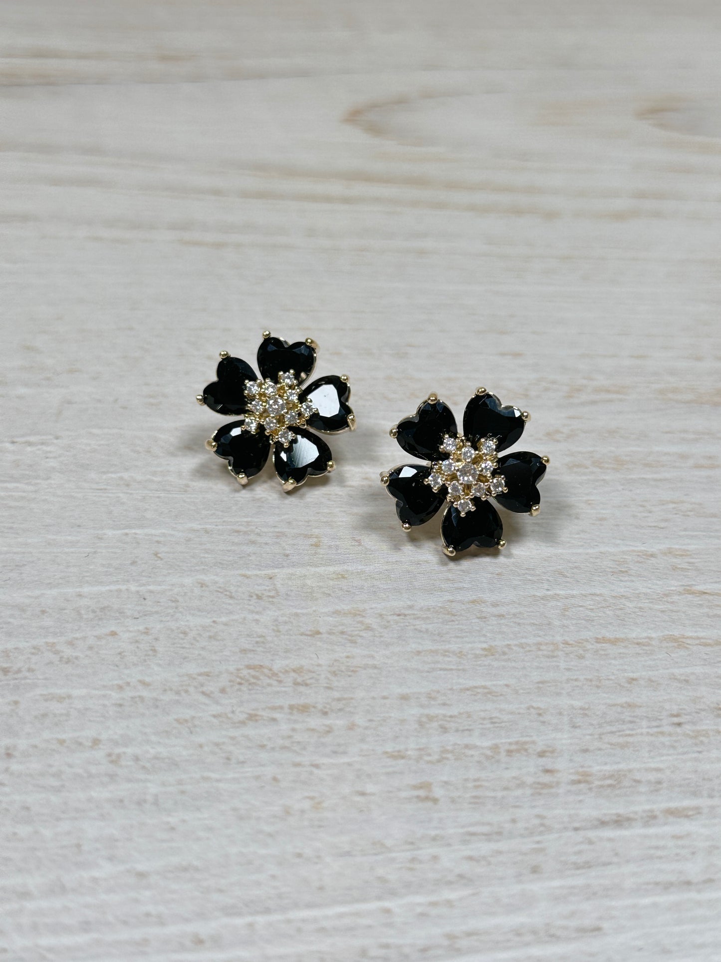 Pretty Flower Earring, Black