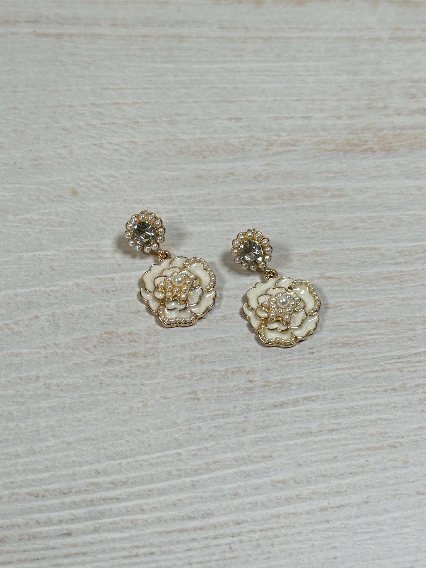 Flower Pearl Earring