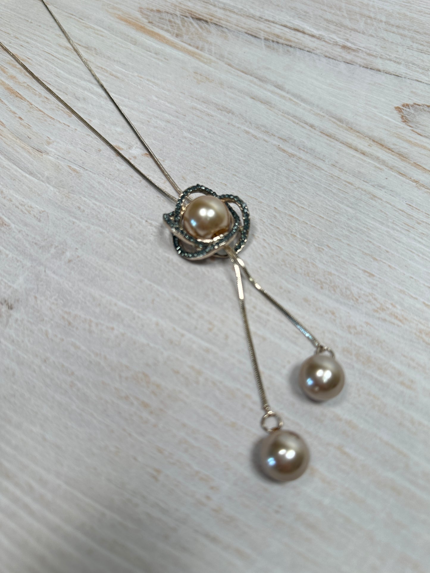 Women Fashion Pendant With Pearl