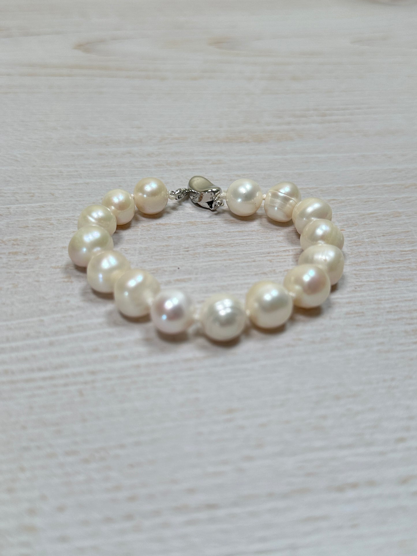 Elegant Pearl Bracelet