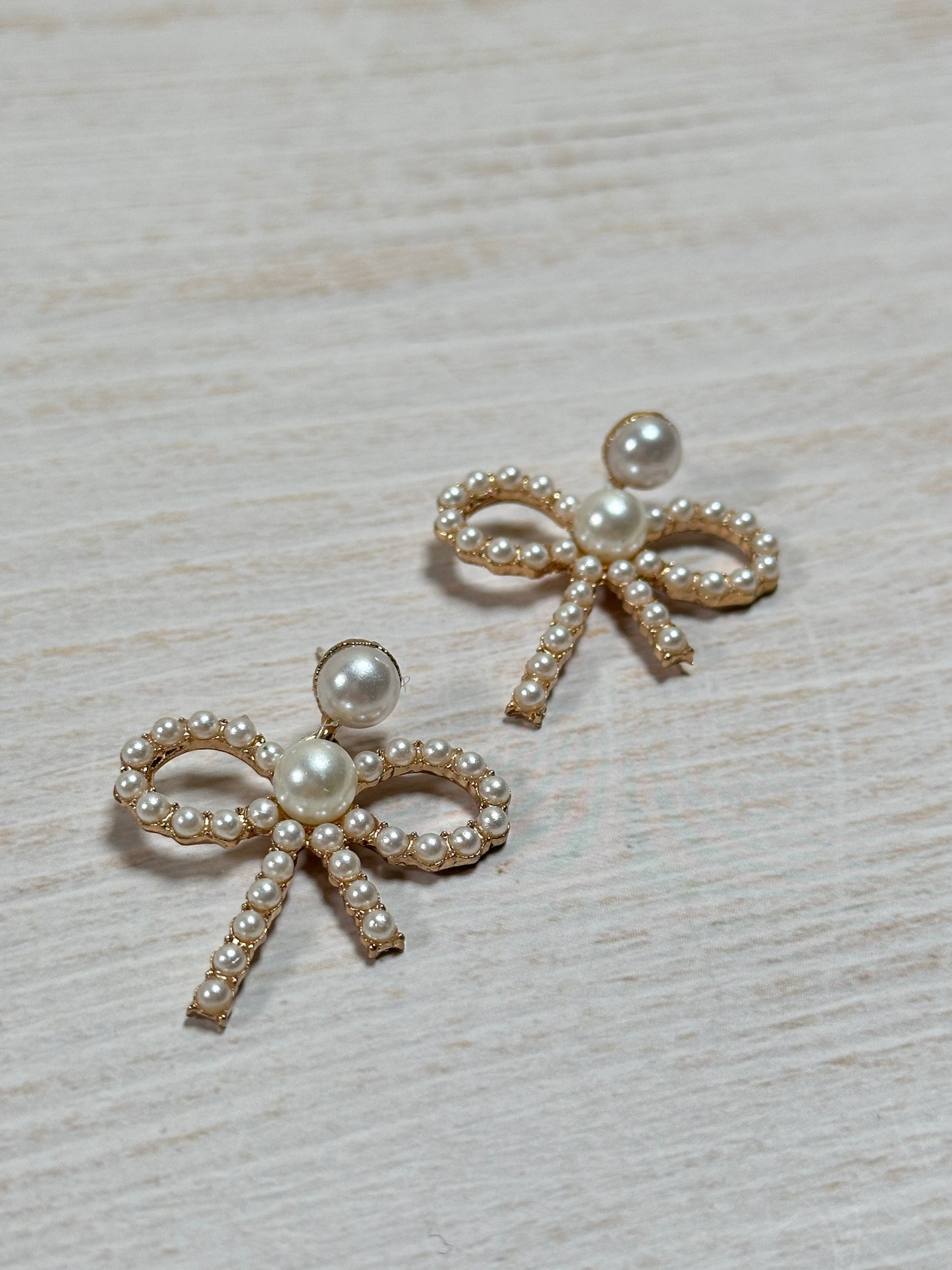 Fashion Pearl Bow Earring