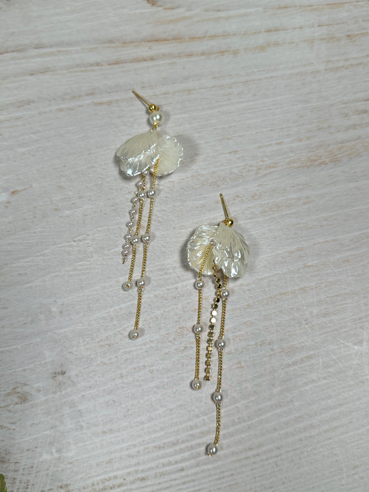 Shell Pearl Tassel Earring