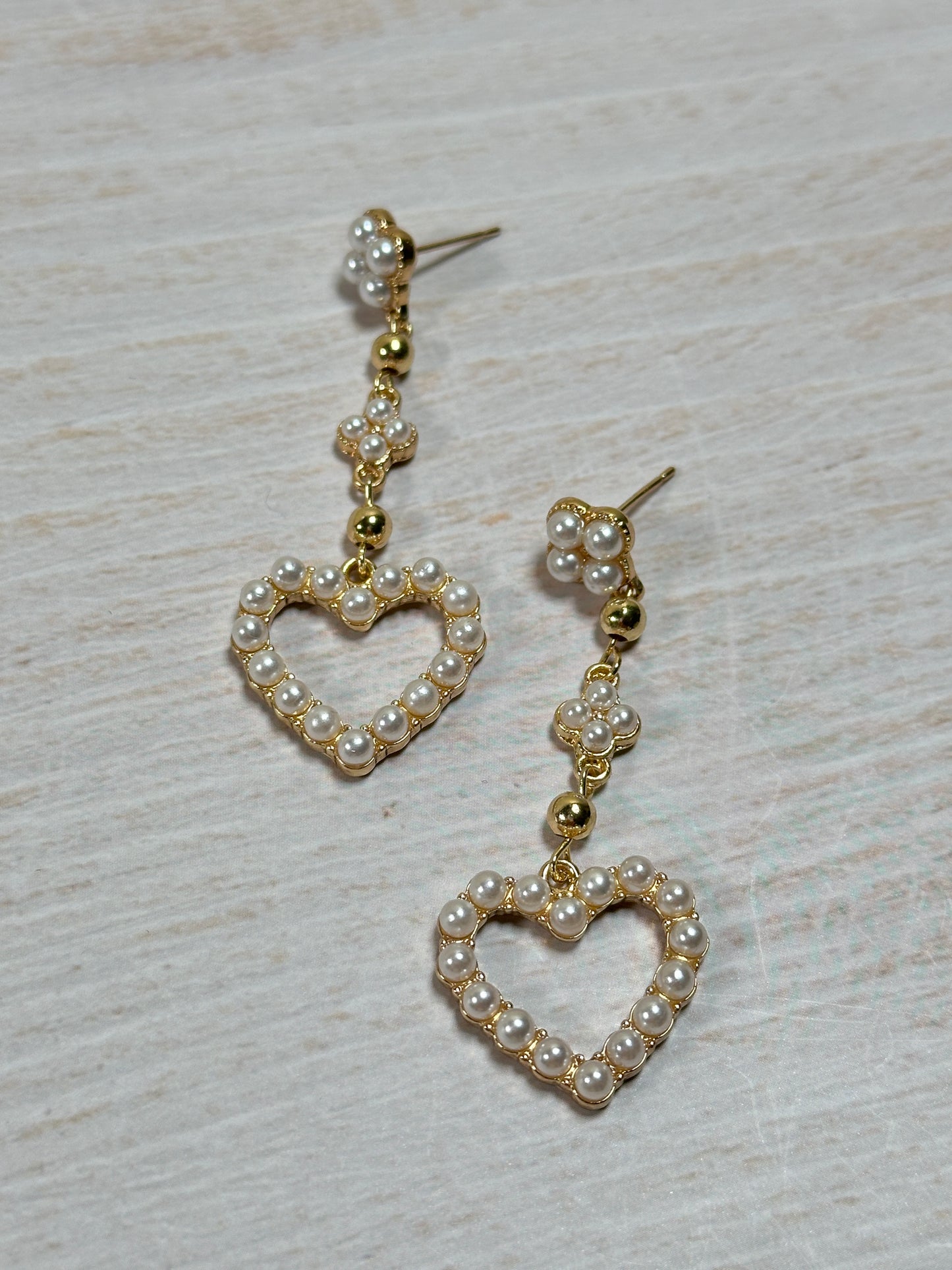 Favorite Beautiful Heart Pearl Earring