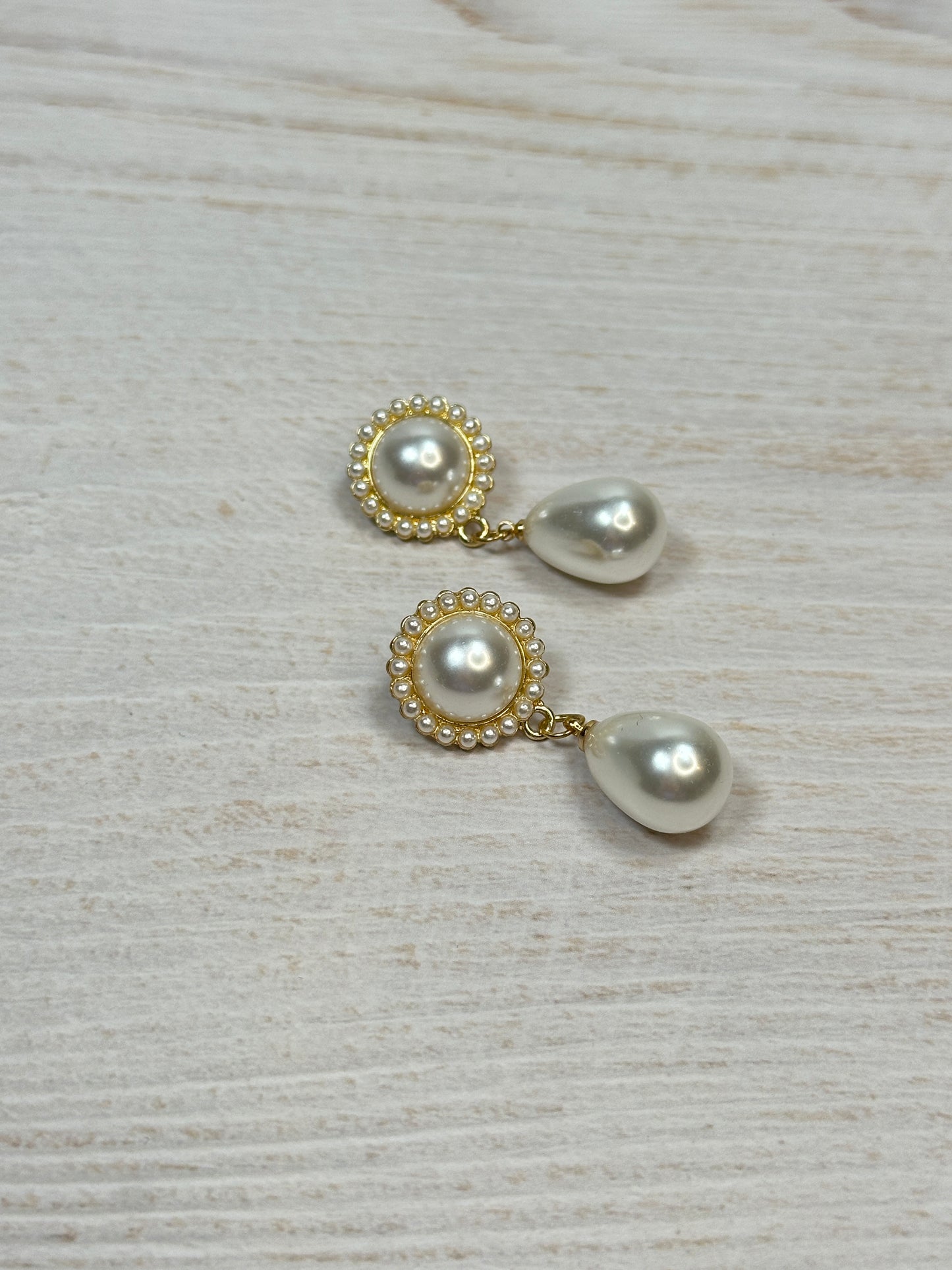 Elegant Pearl Earring