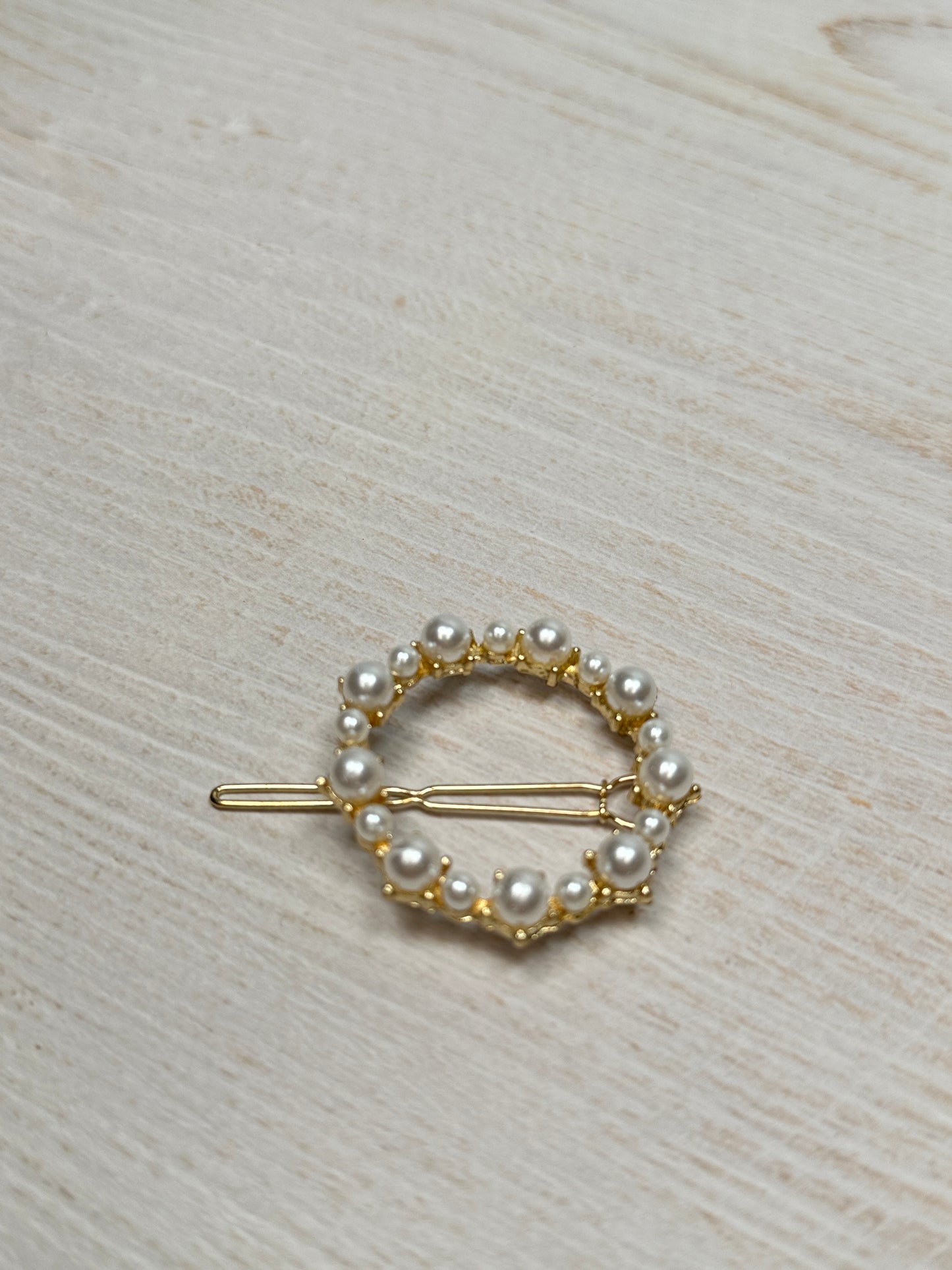 Round Pearl Hair Clip