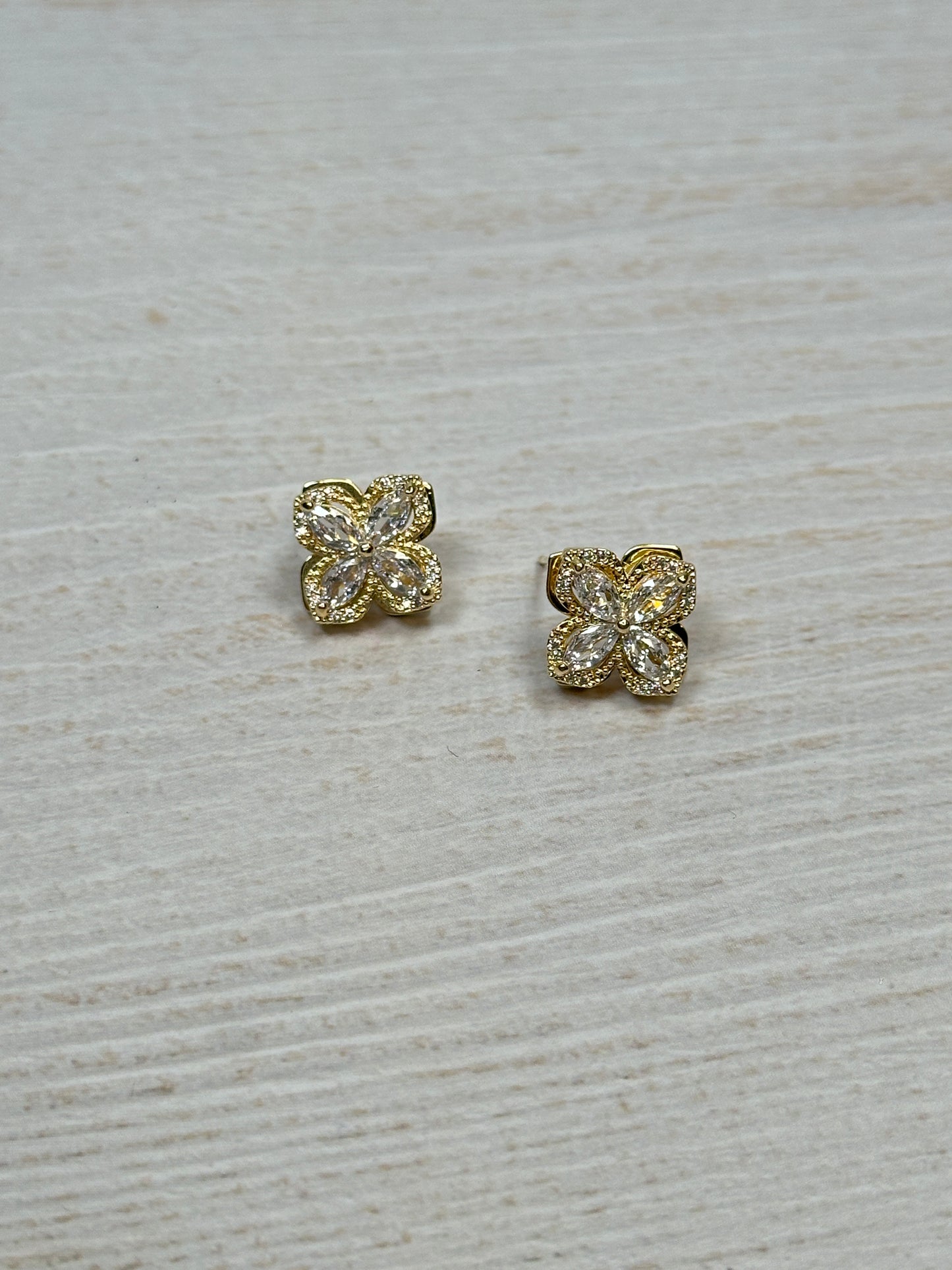 Women Quality Flower Earrings