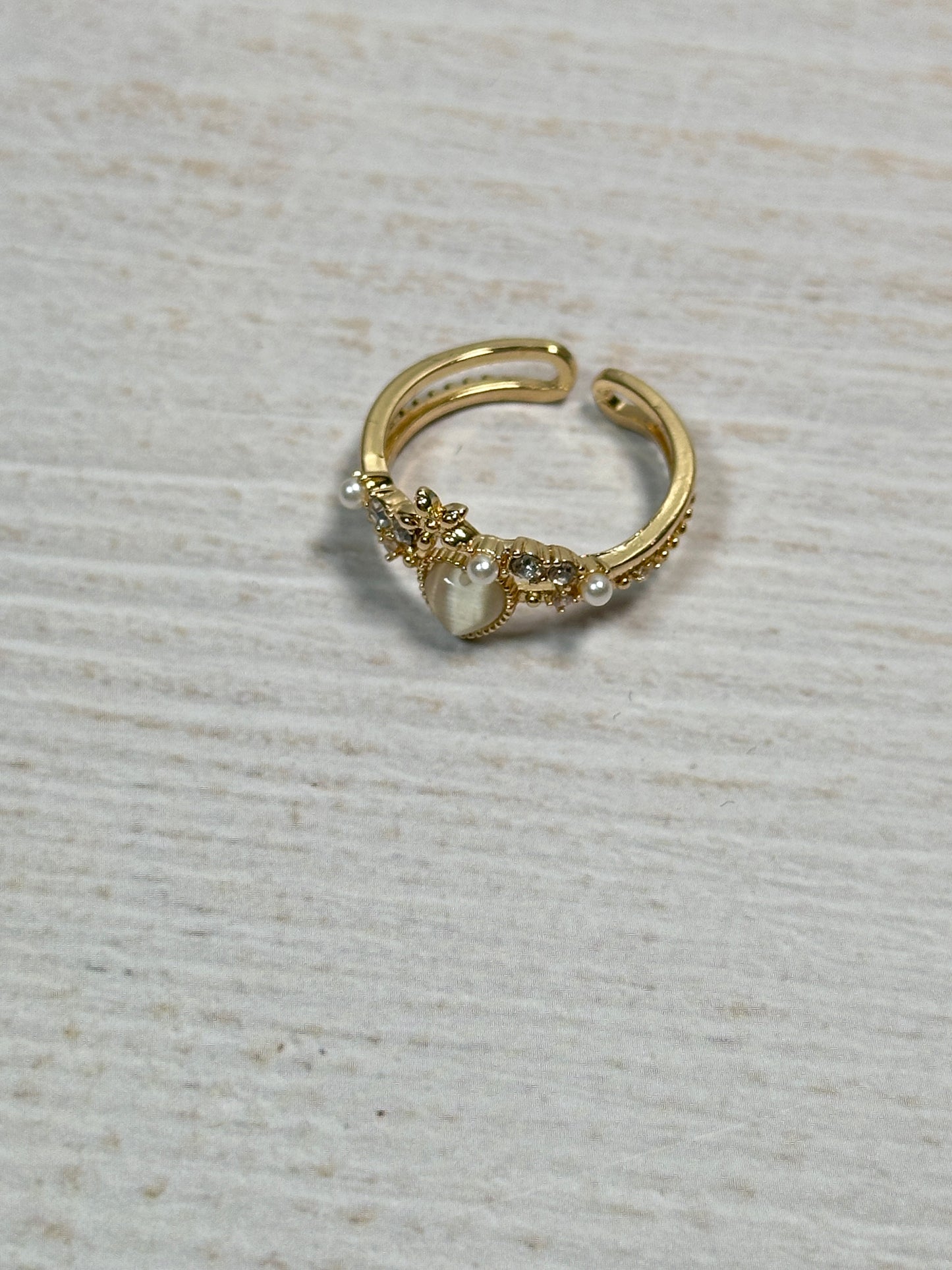 Central Heart Adjustable Ring