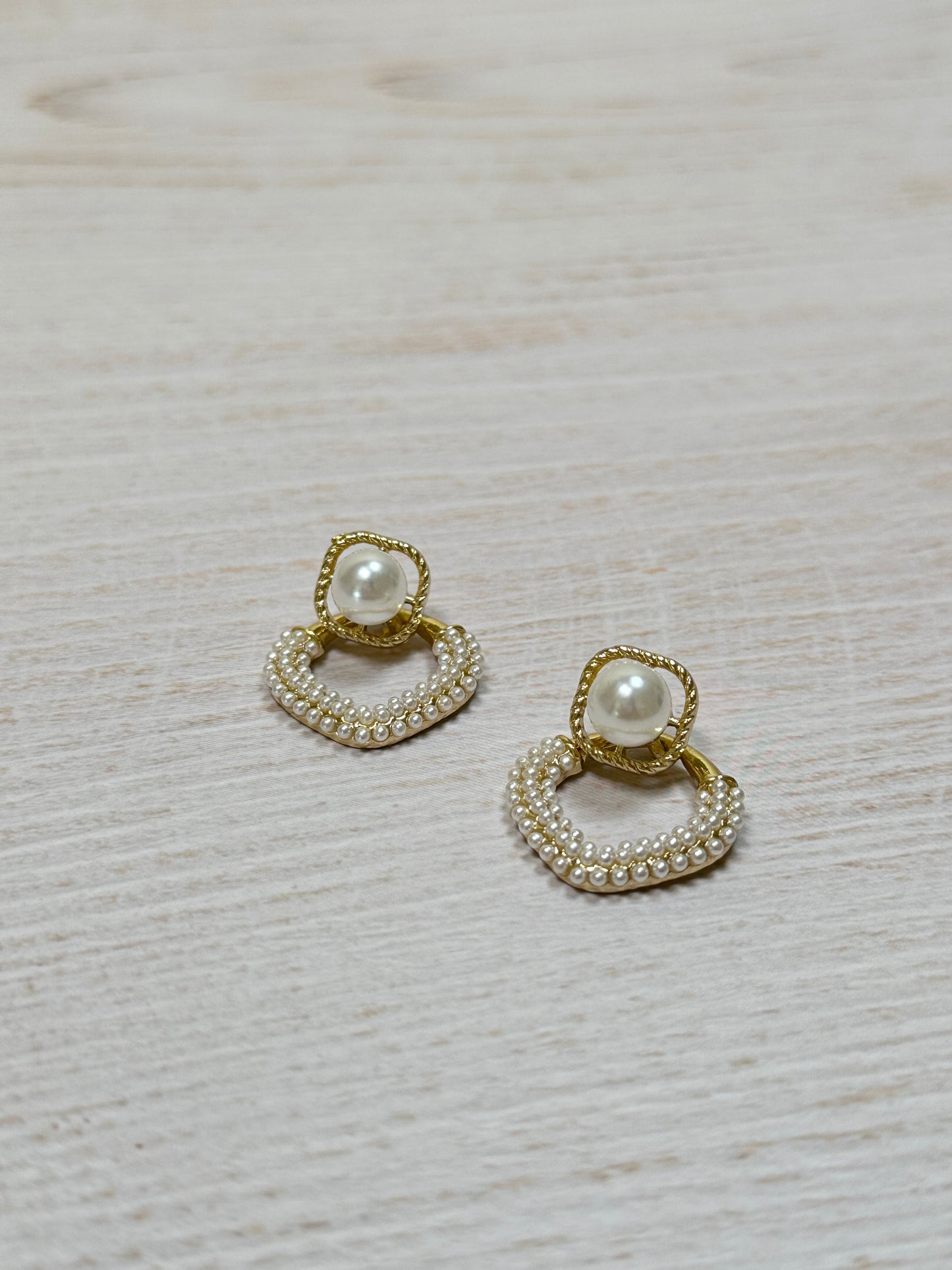 Fashion Pearl Earring