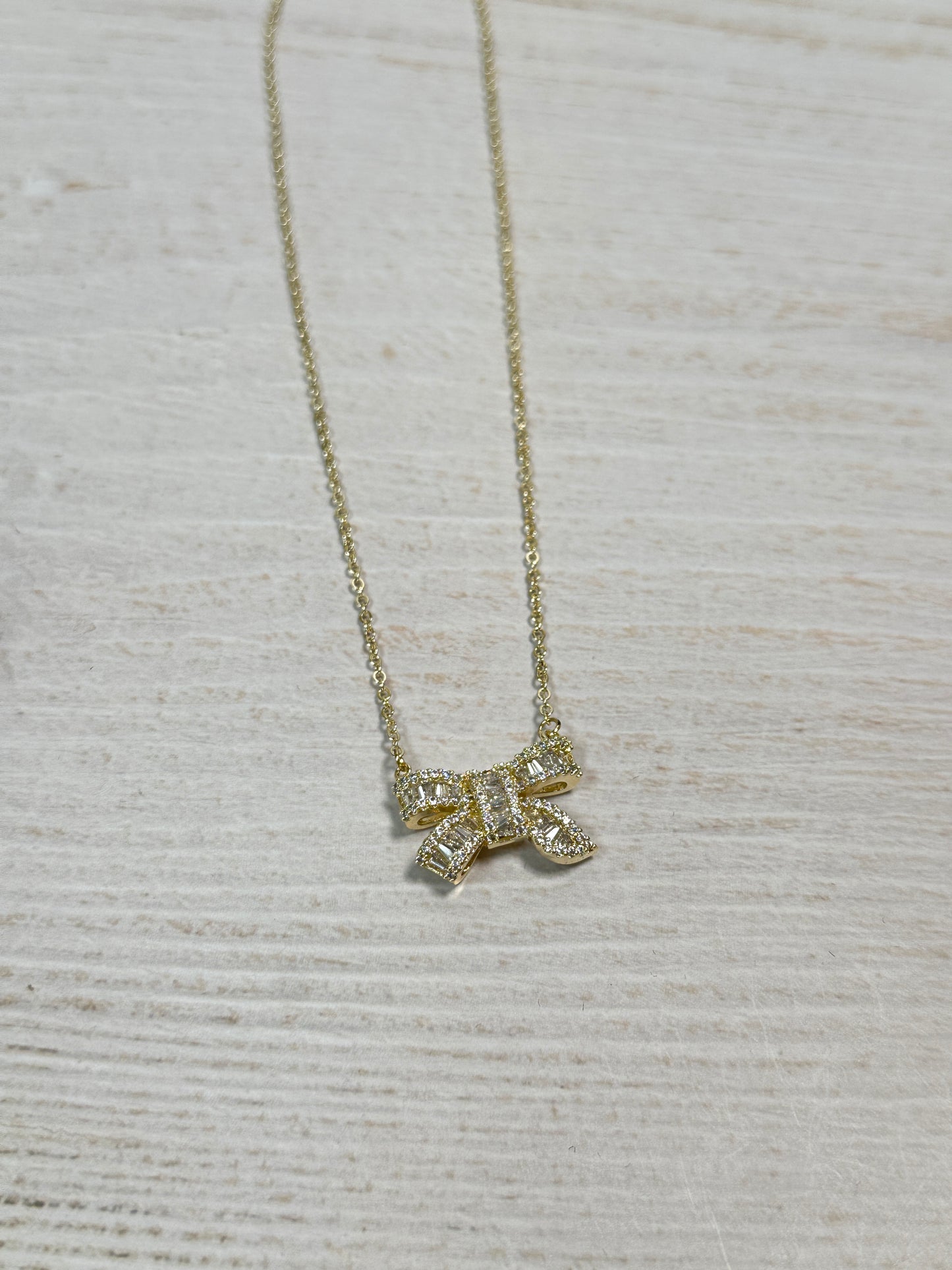 Fashion Bow Pendant Necklace