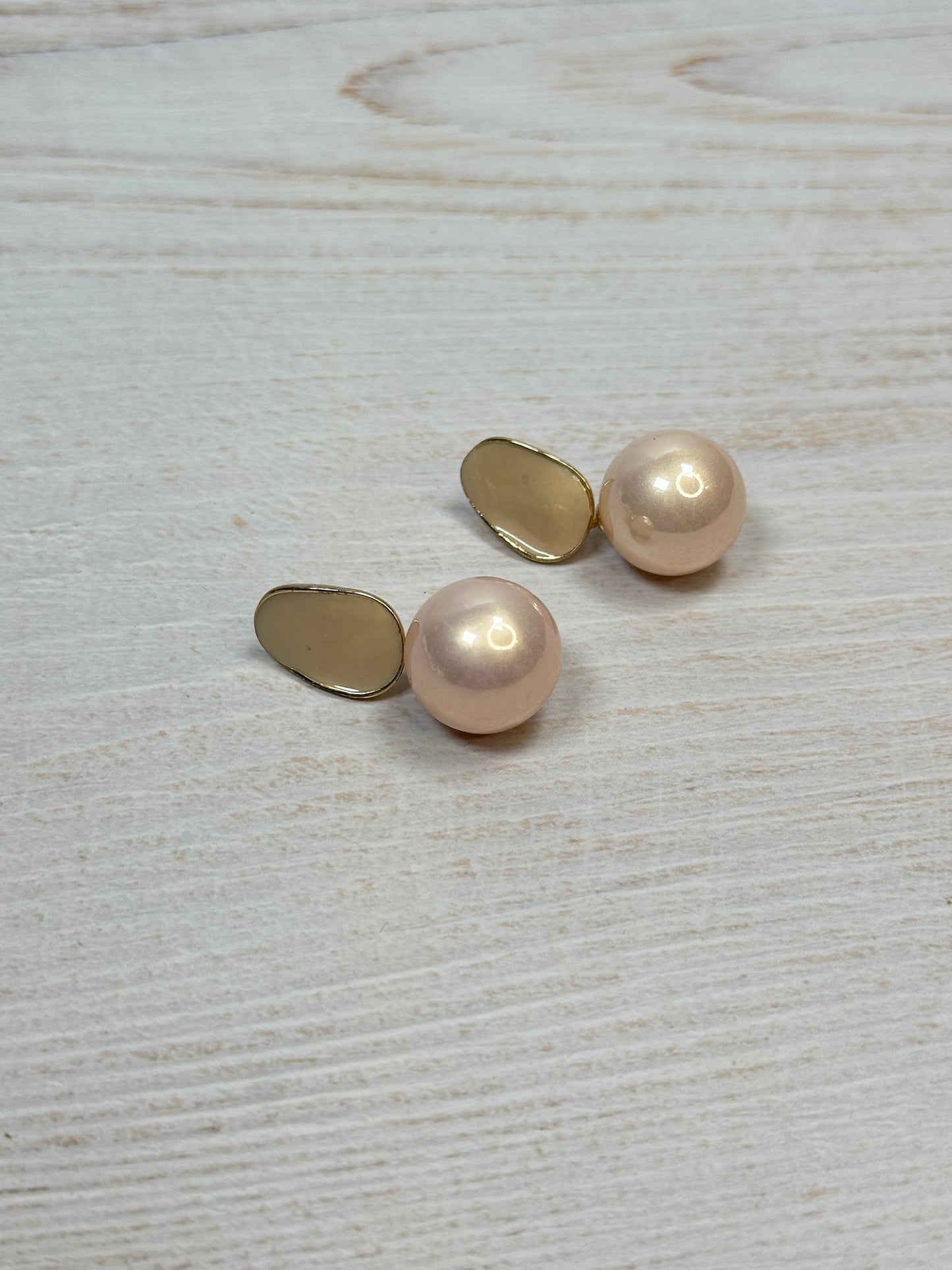 Fashion Pearl Earring