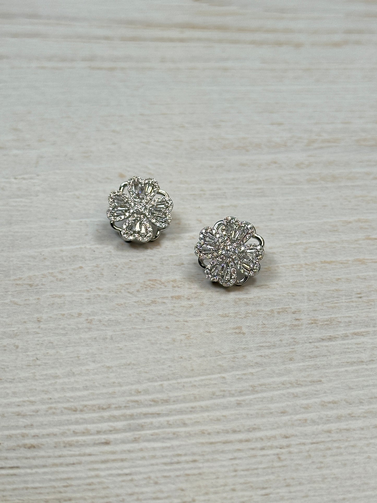 Trendy Spinning Flower Cubic Zirconia Earring