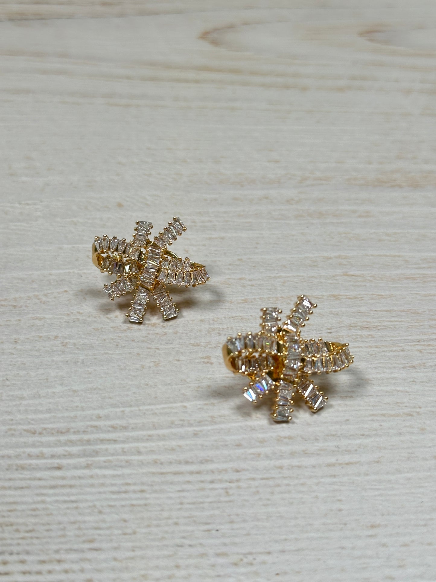 Stylish Cubic Zirconia Earring