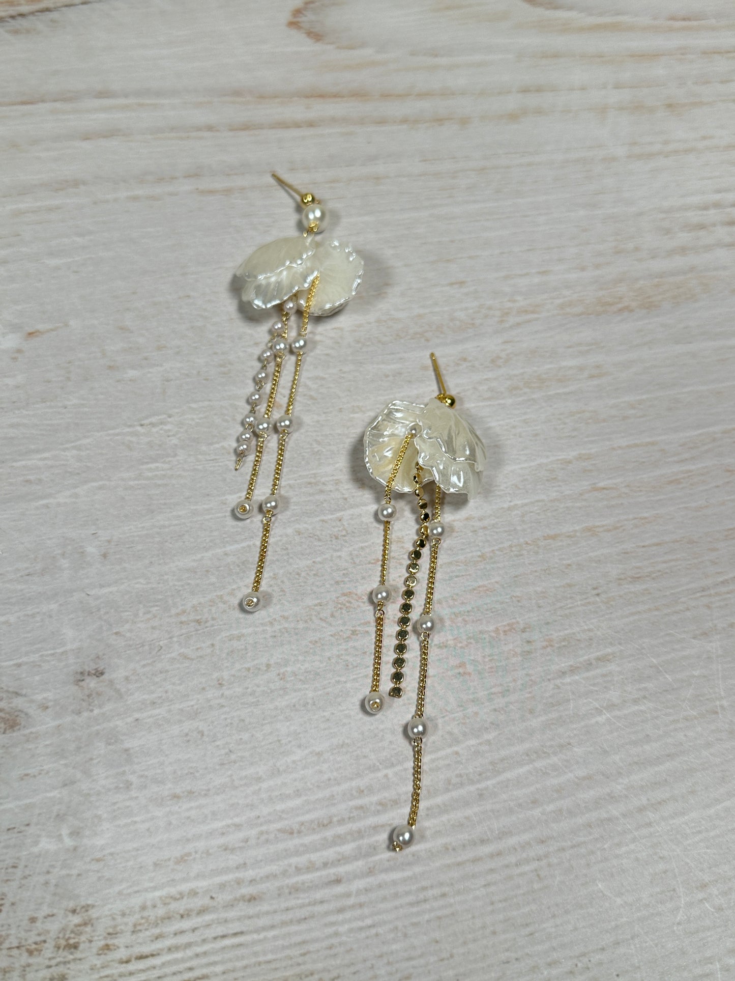 Shell Pearl Tassel Earring