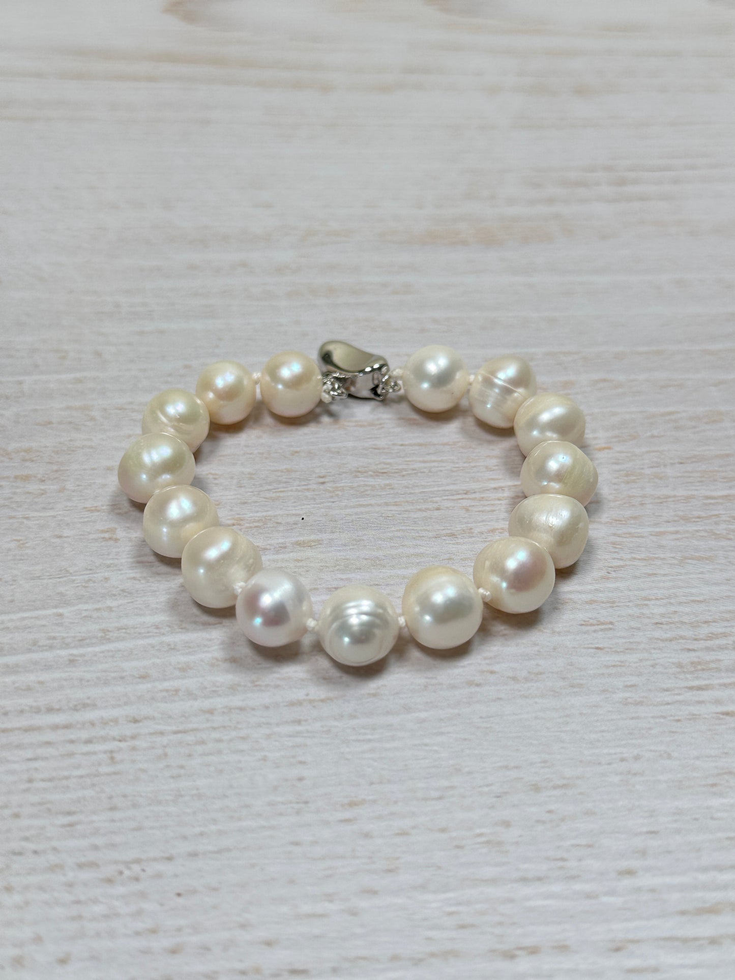 Elegant Pearl Bracelet