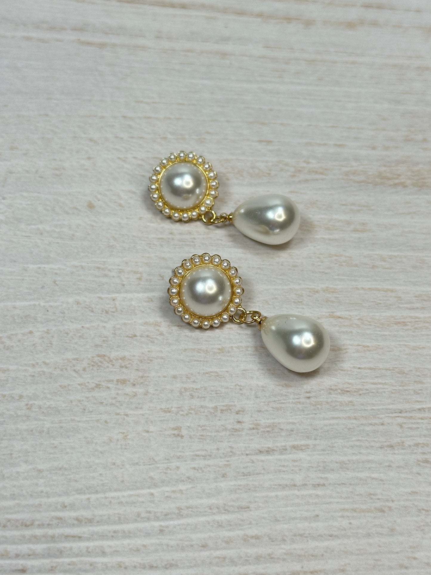 Elegant Pearl Earring