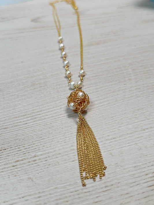 Long Sweater Pendant with Pearl