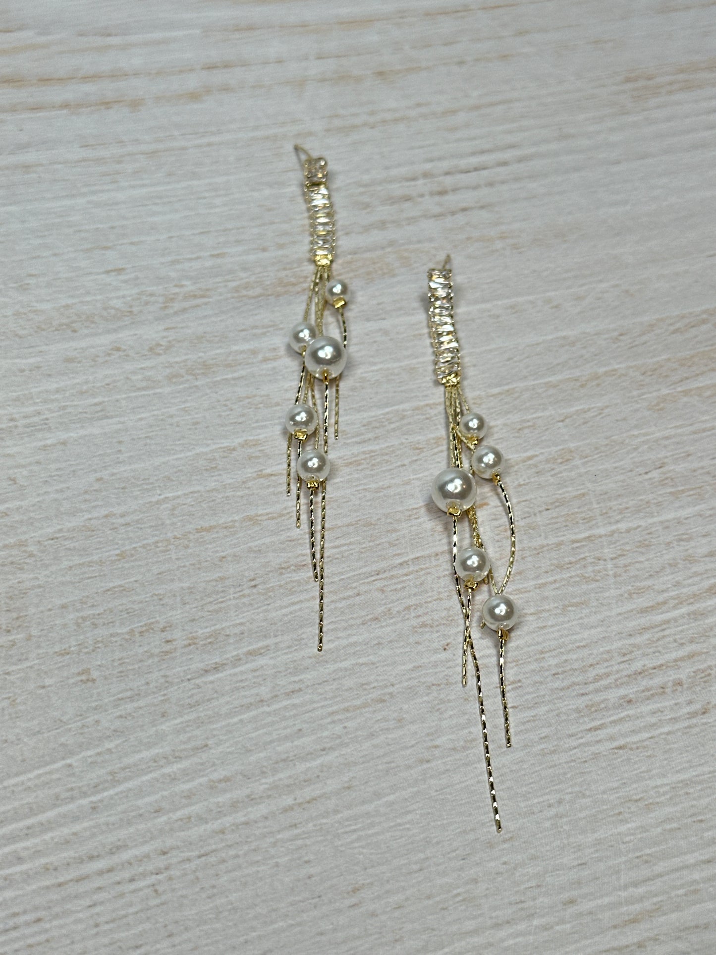 Fashion Pearl Dandle Earring