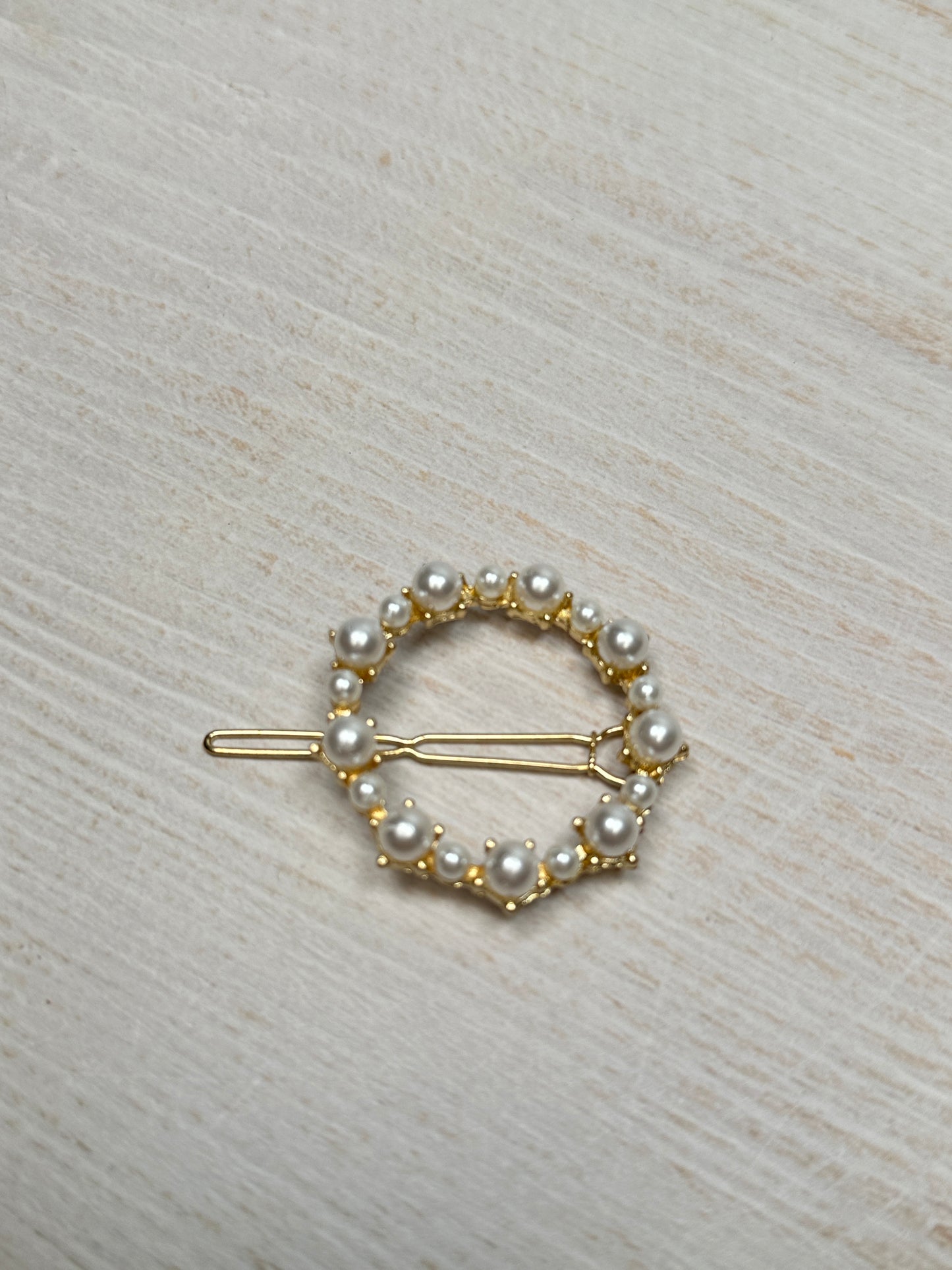 Round Pearl Hair Clip