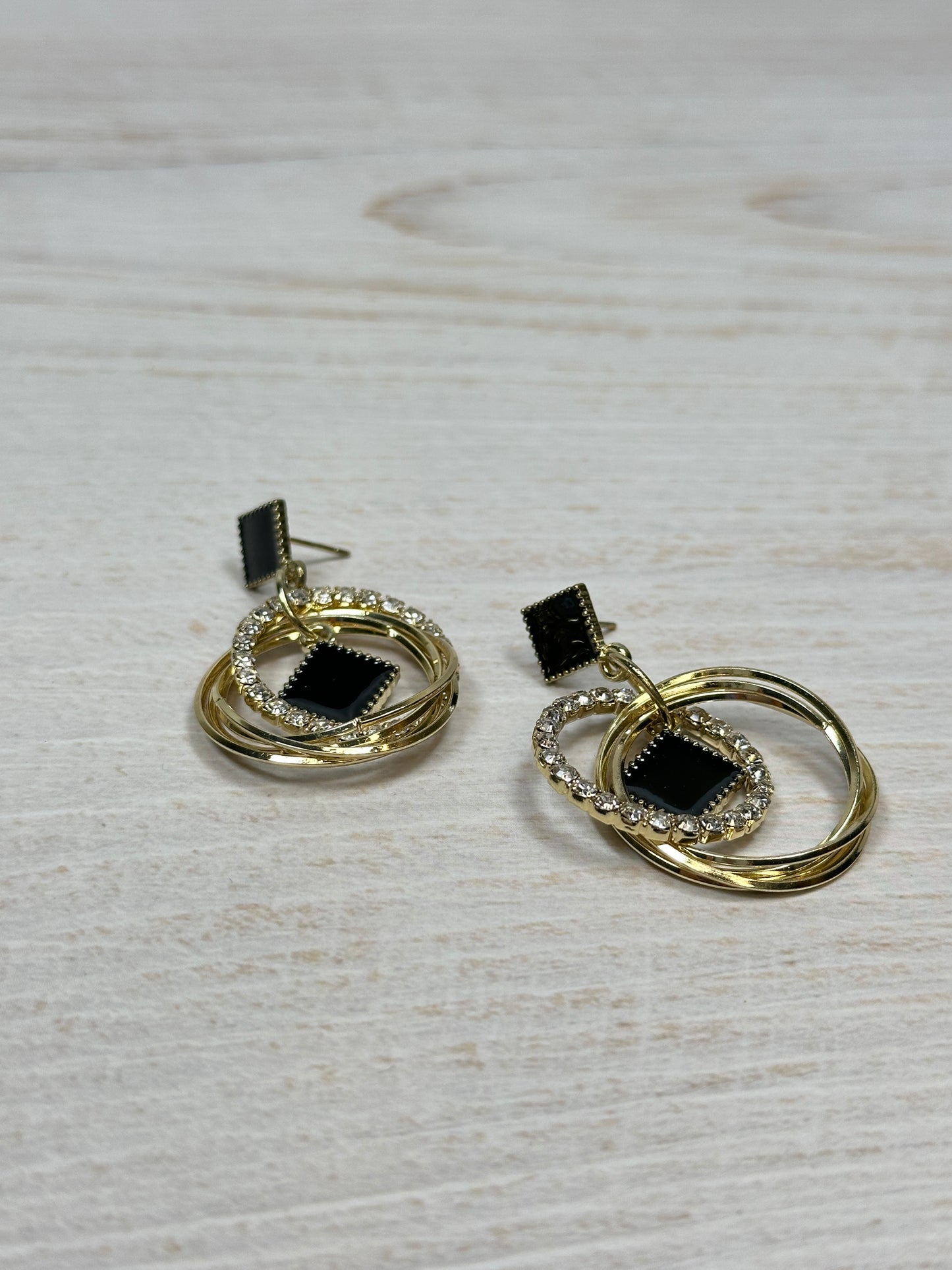 Women Fashion Loop Earrings